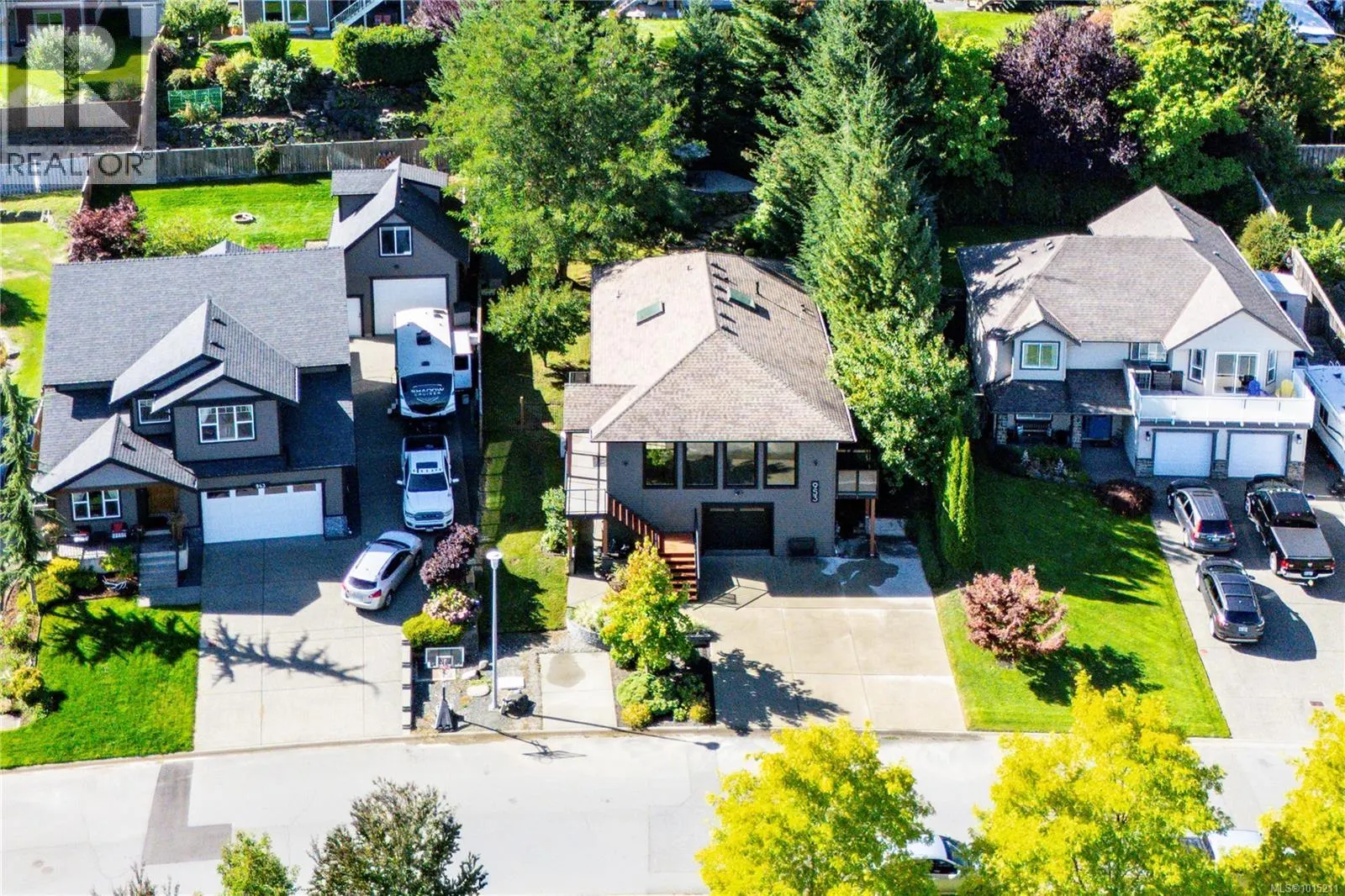 953 Holm Rd
