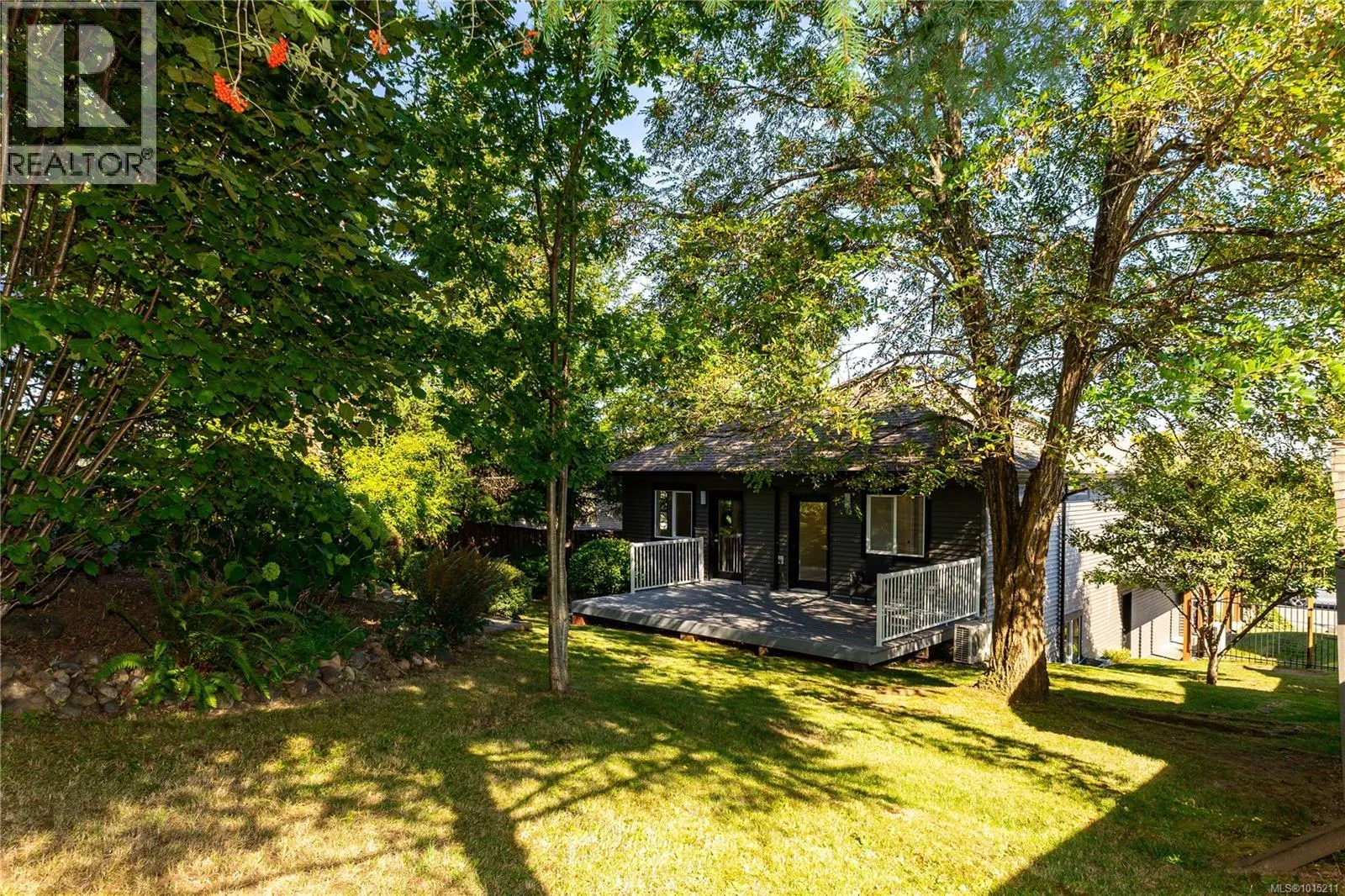 953 Holm Rd