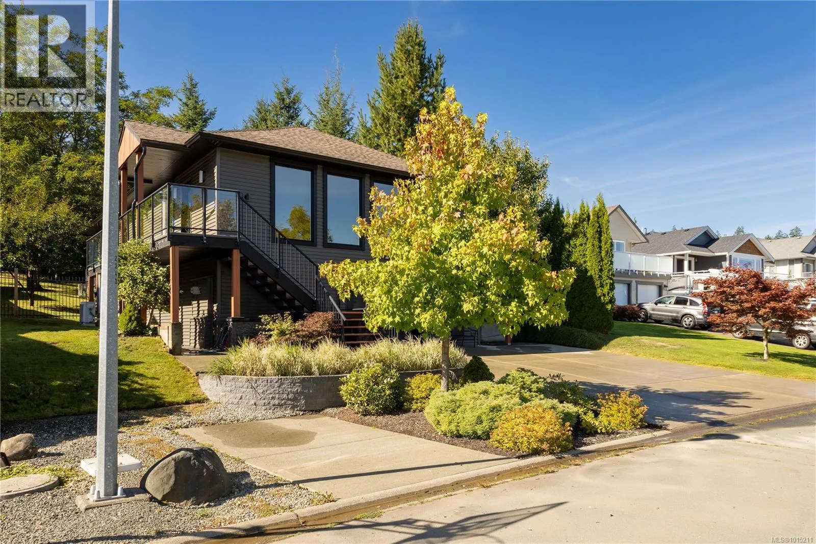 953 Holm Rd