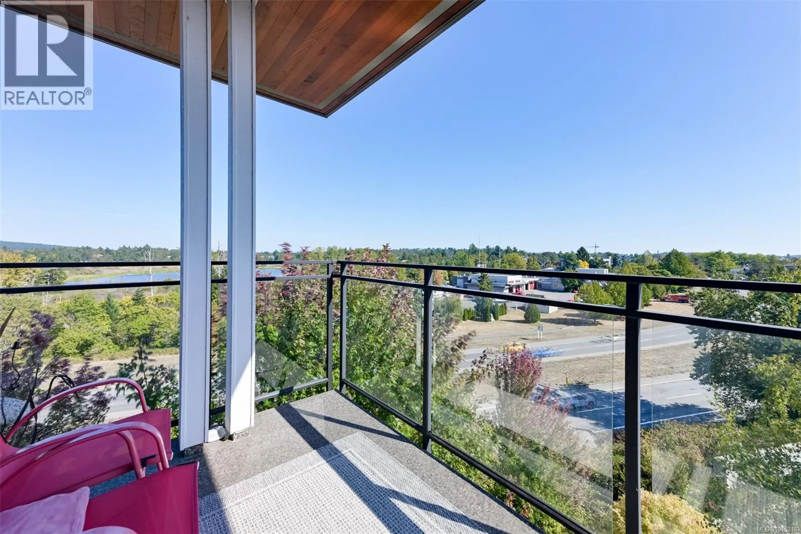 407 3815 Rowland Ave