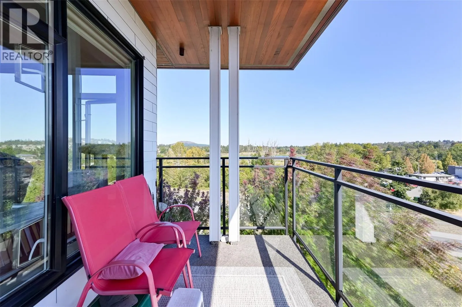 407 3815 Rowland Ave