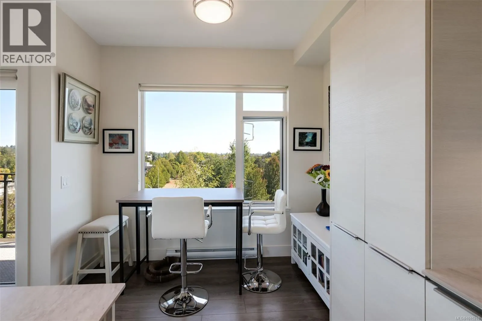 407 3815 Rowland Ave