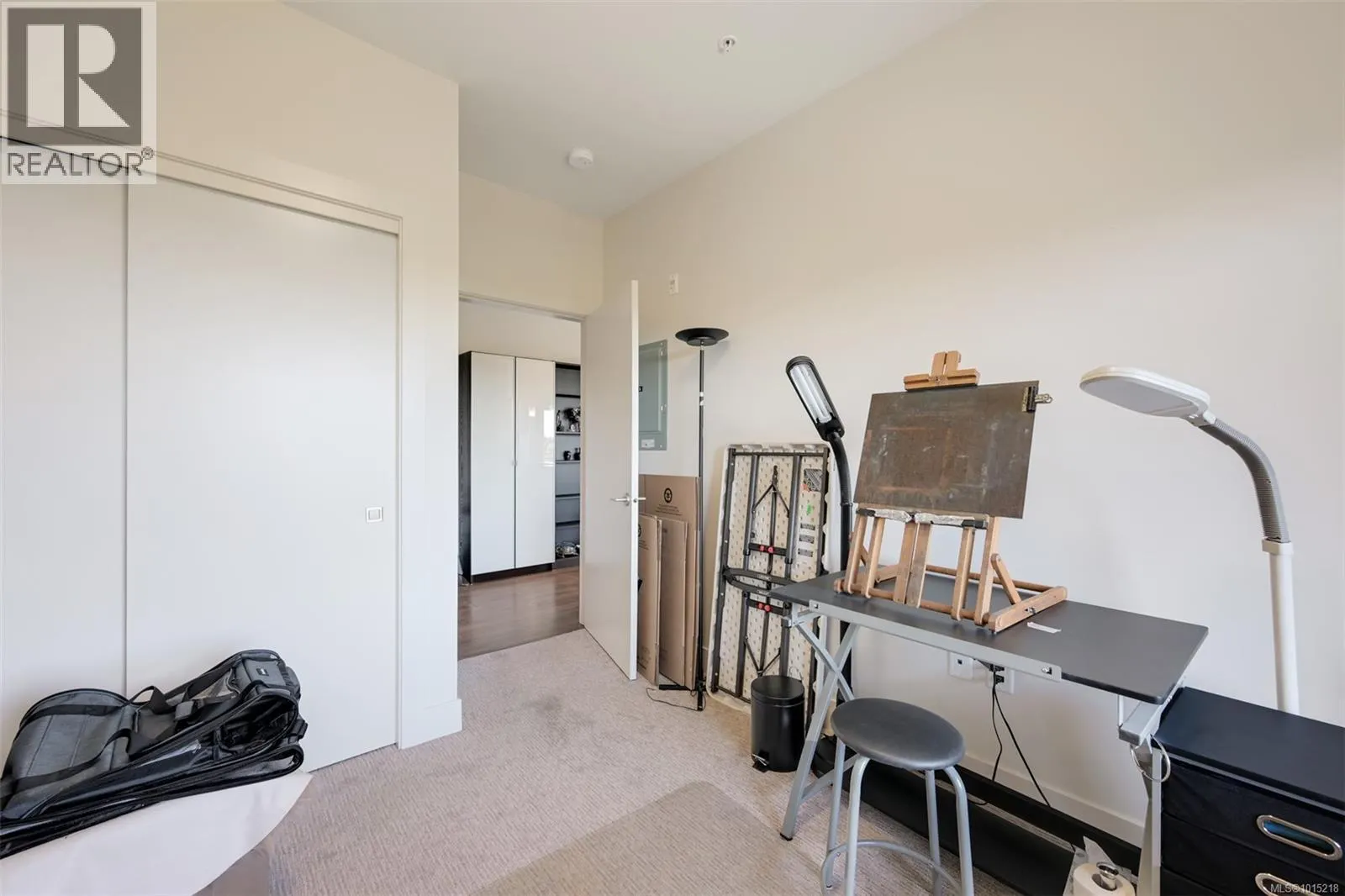 407 3815 Rowland Ave