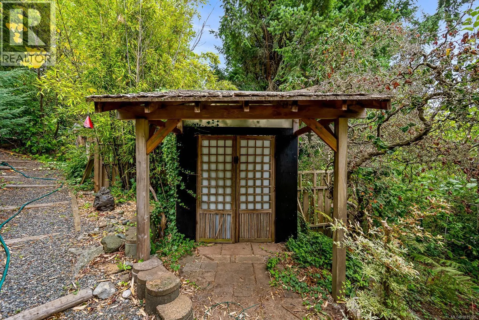 1345 Glen Urquhart Dr