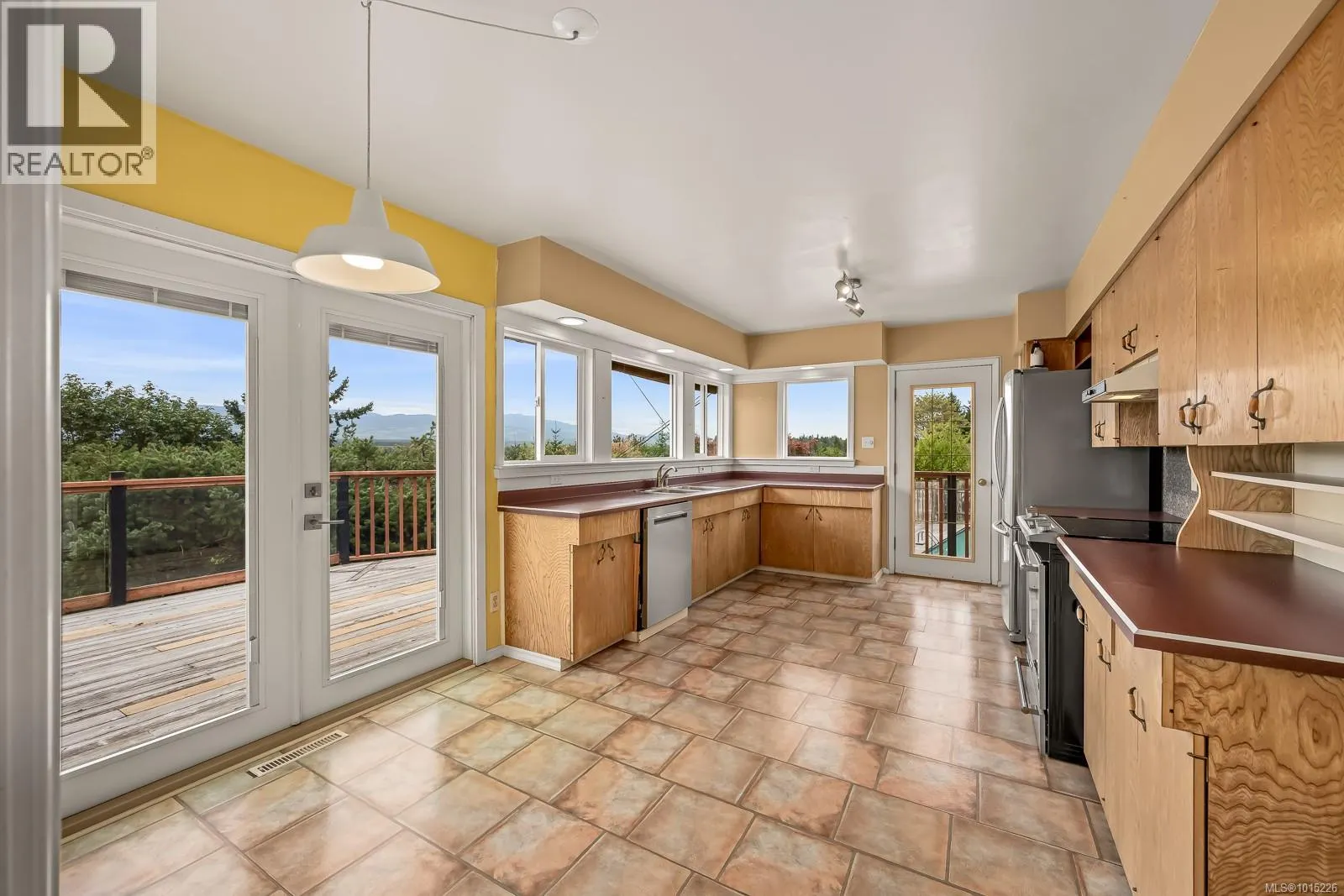 1345 Glen Urquhart Dr