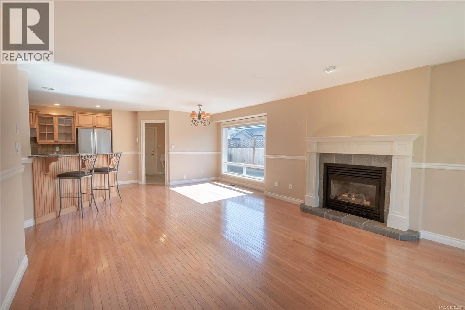 802 Sussex Pl