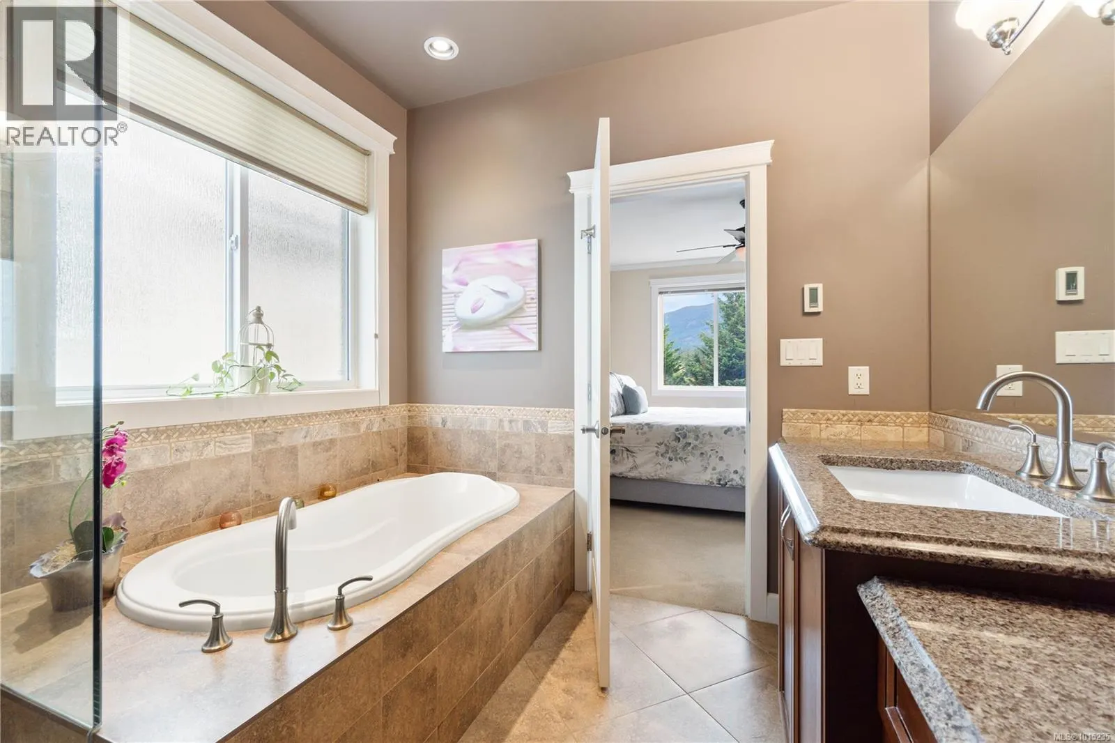 3573 Monterey Dr