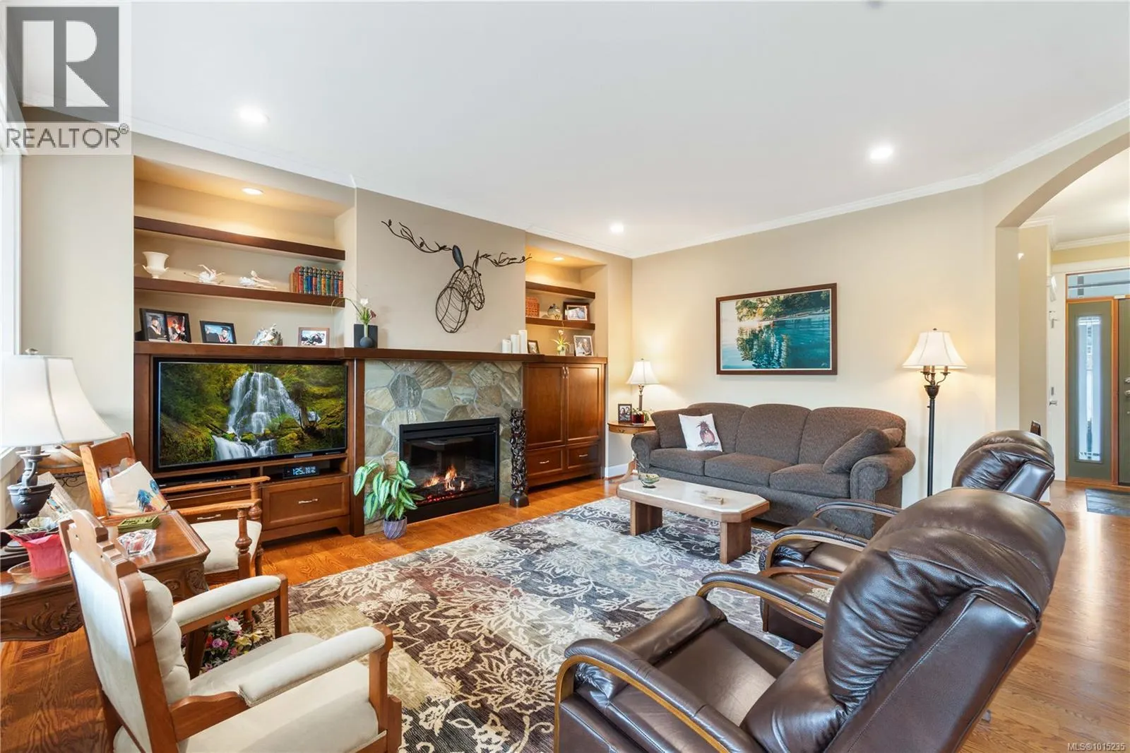 3573 Monterey Dr