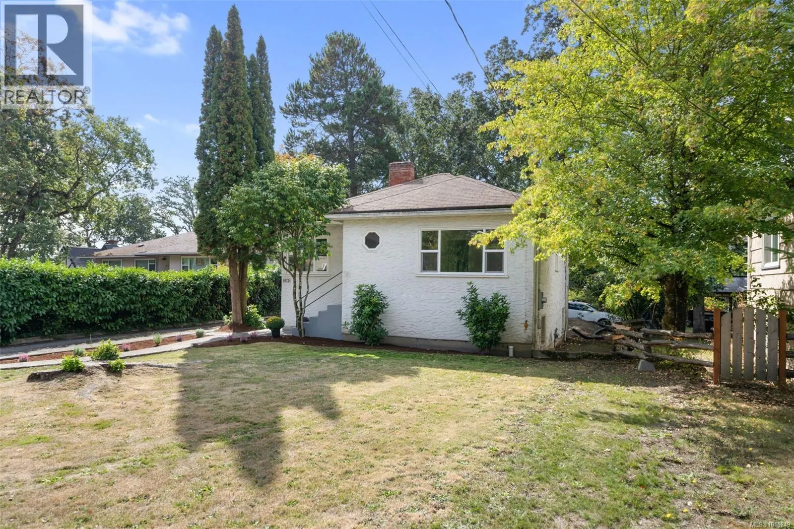 1075 Burnside Rd W