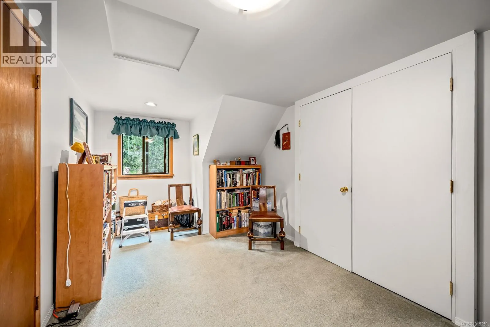 9386 Martin Park Dr