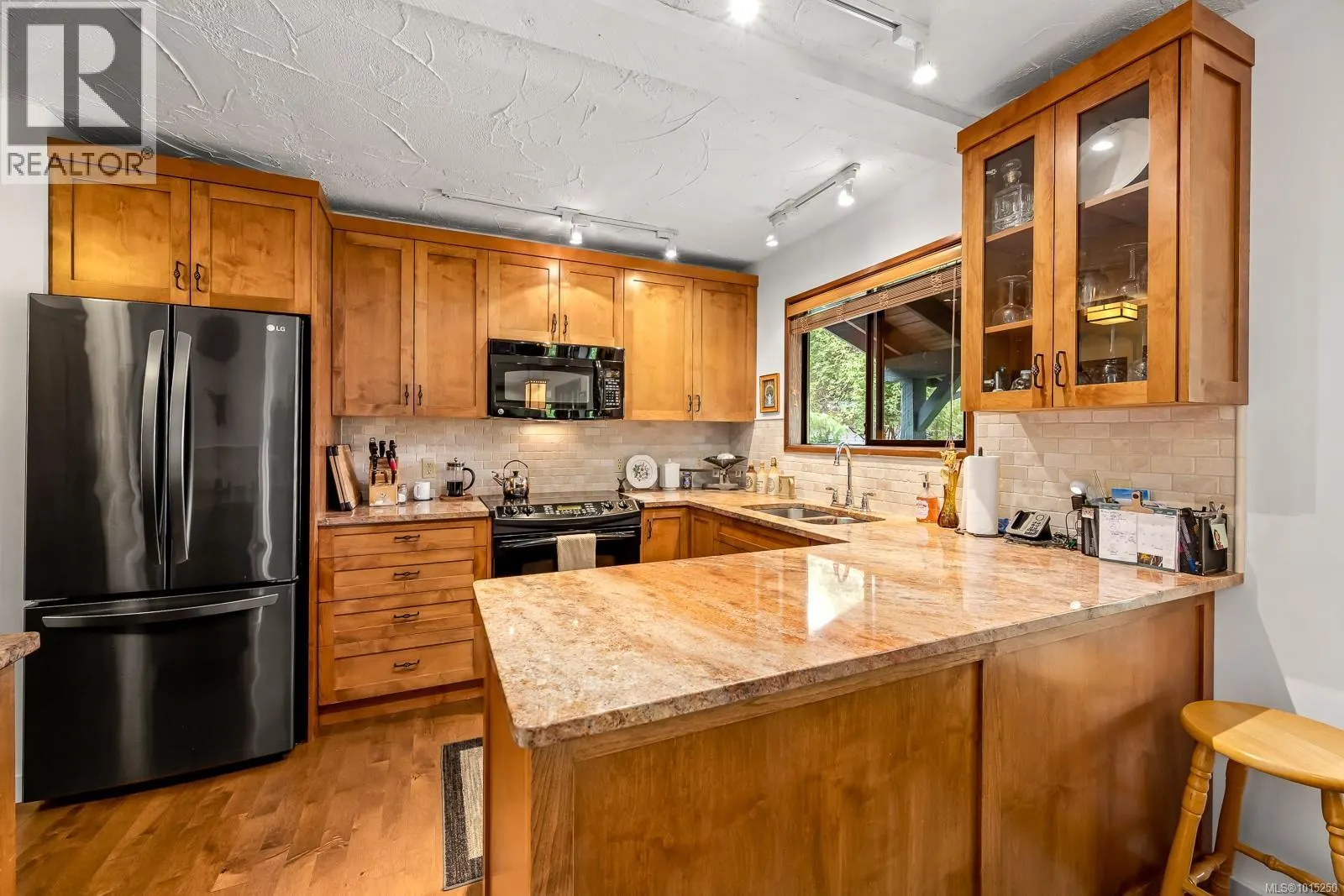 9386 Martin Park Dr