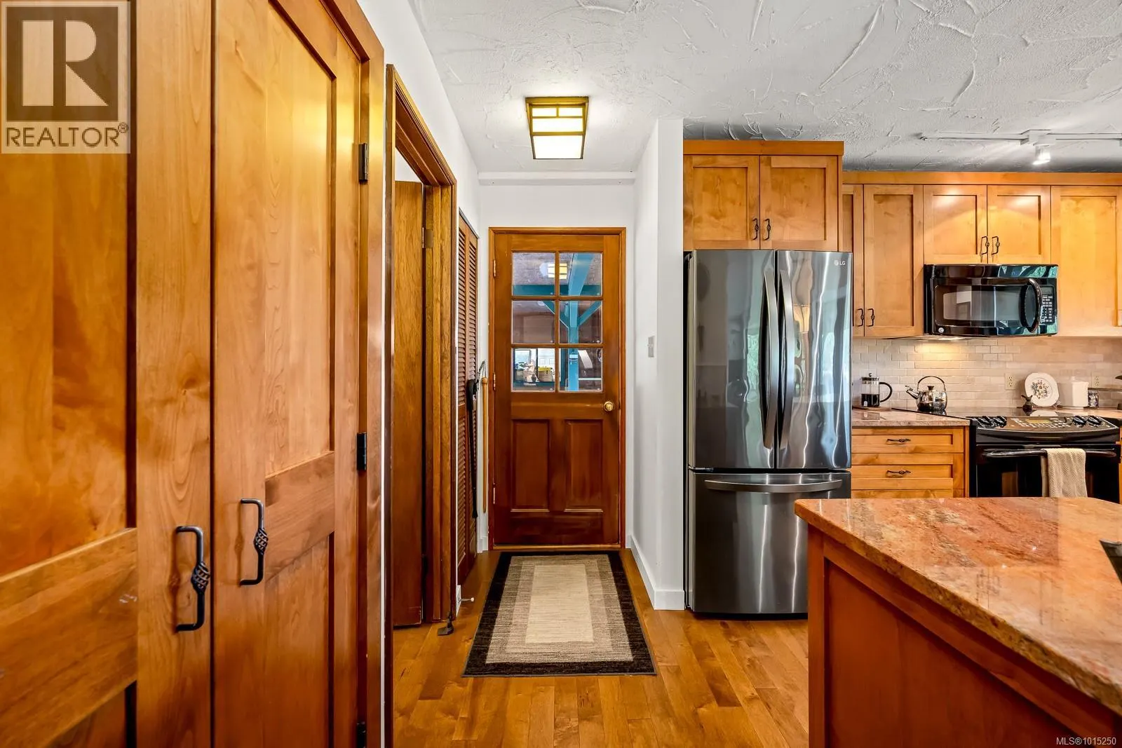 9386 Martin Park Dr