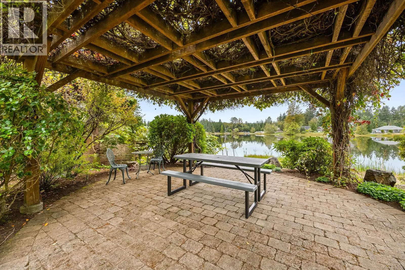 9386 Martin Park Dr