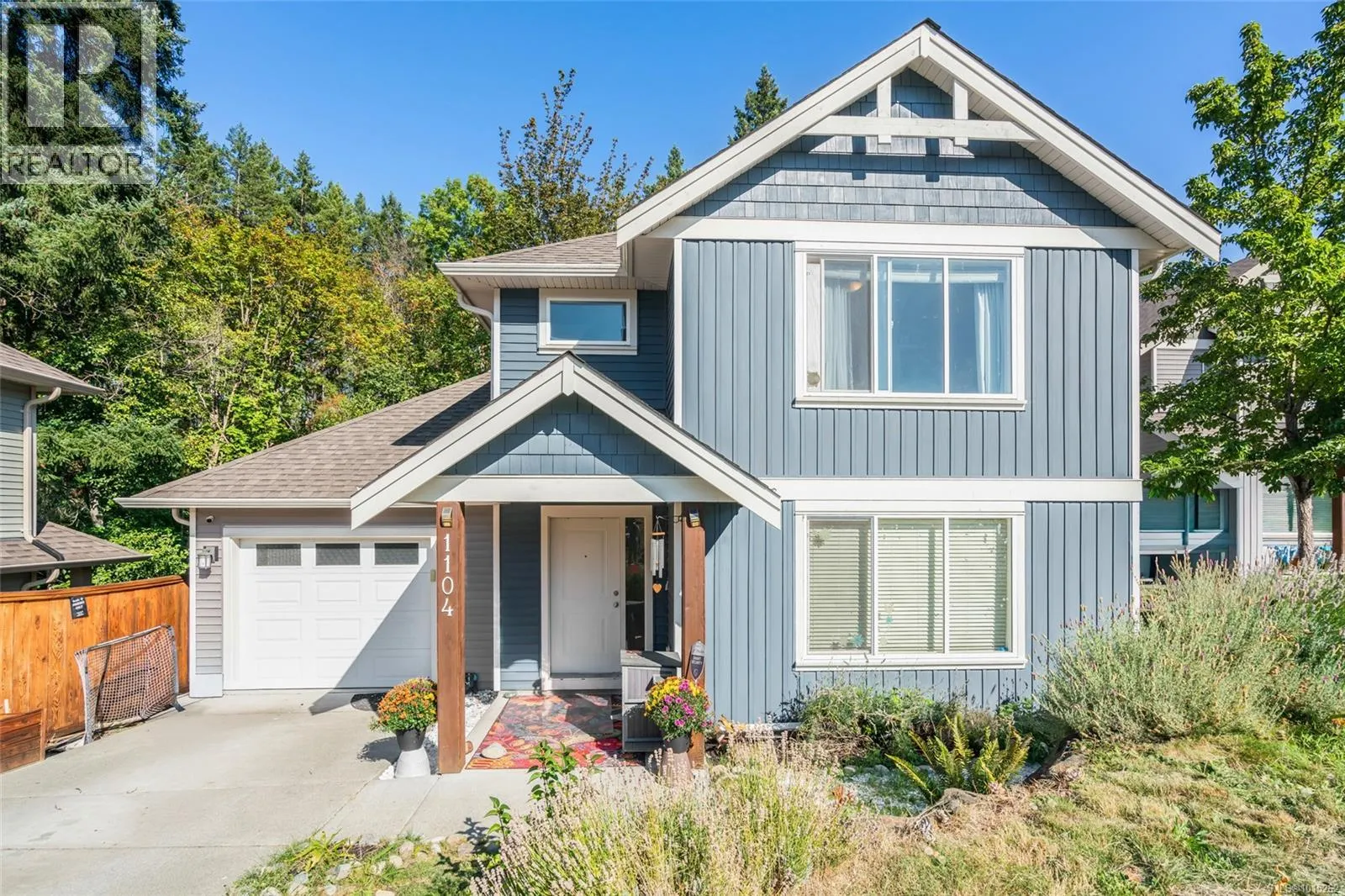 1104 Timberwood Dr