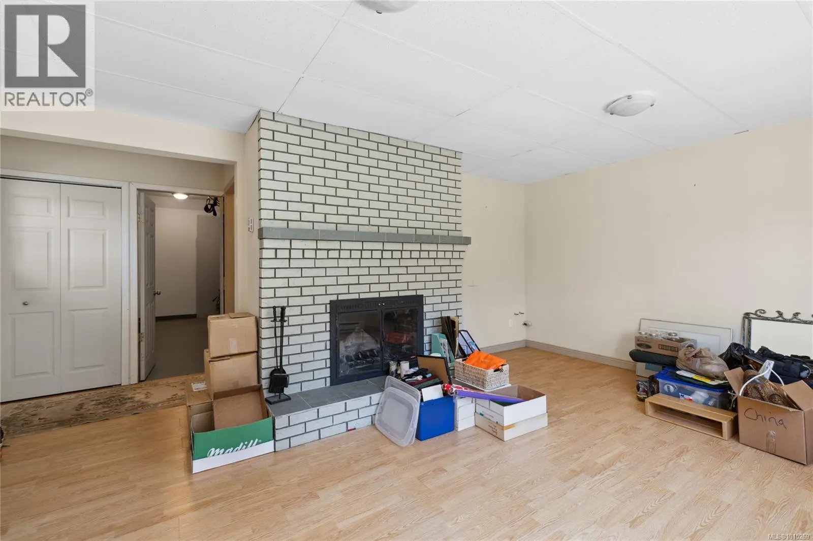 7496 Clark Cres