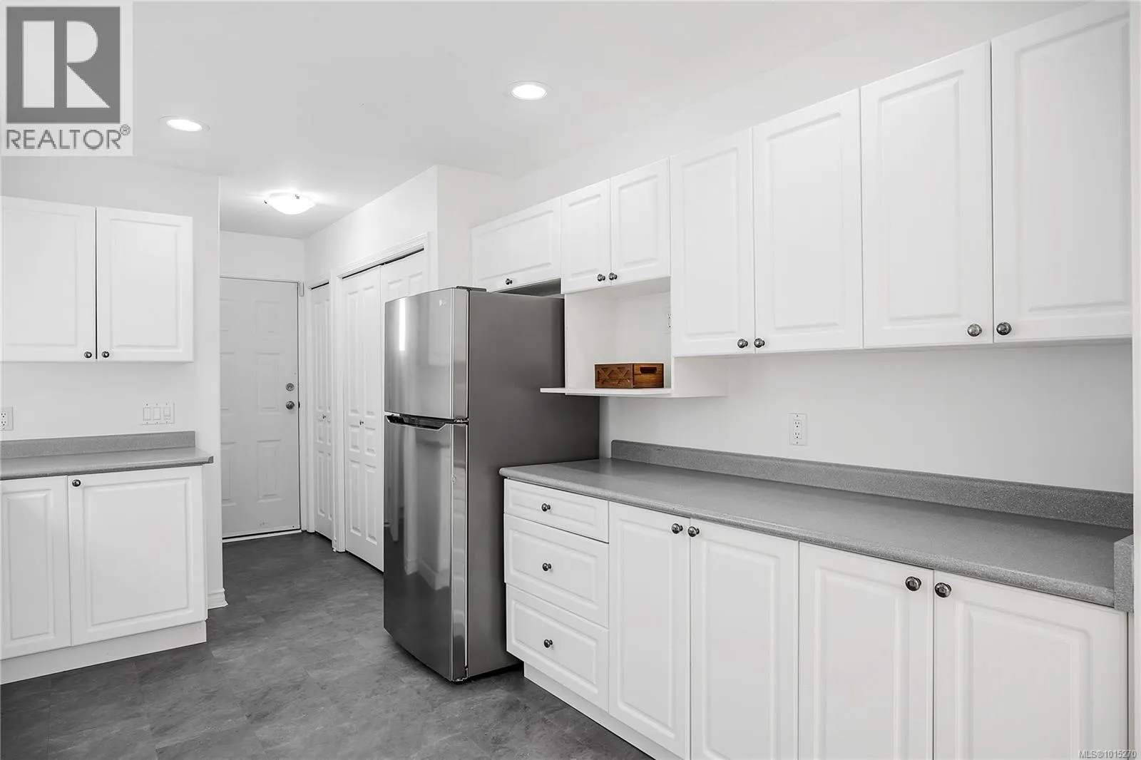 1090 St. David Cres