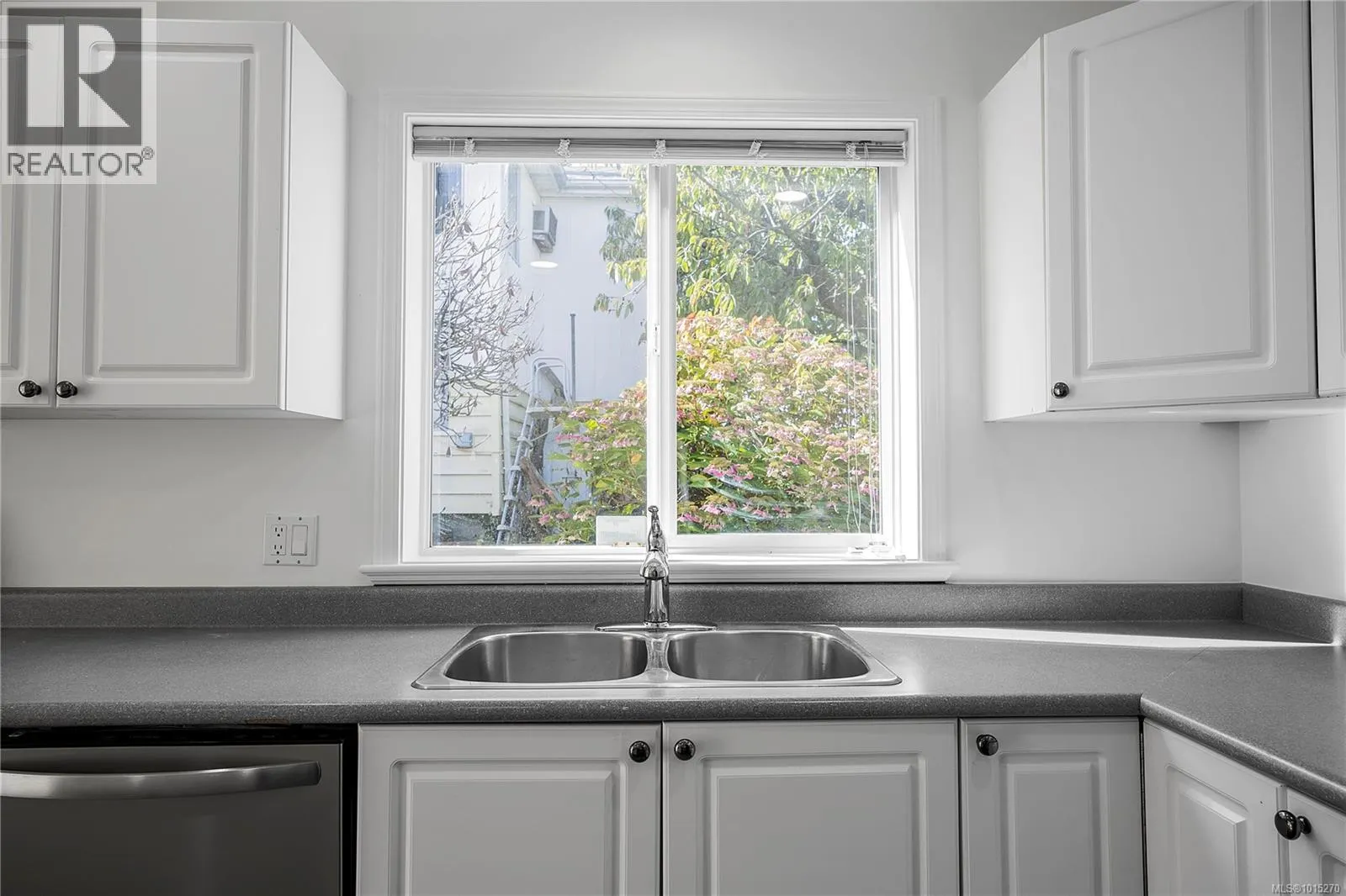 1090 St. David Cres