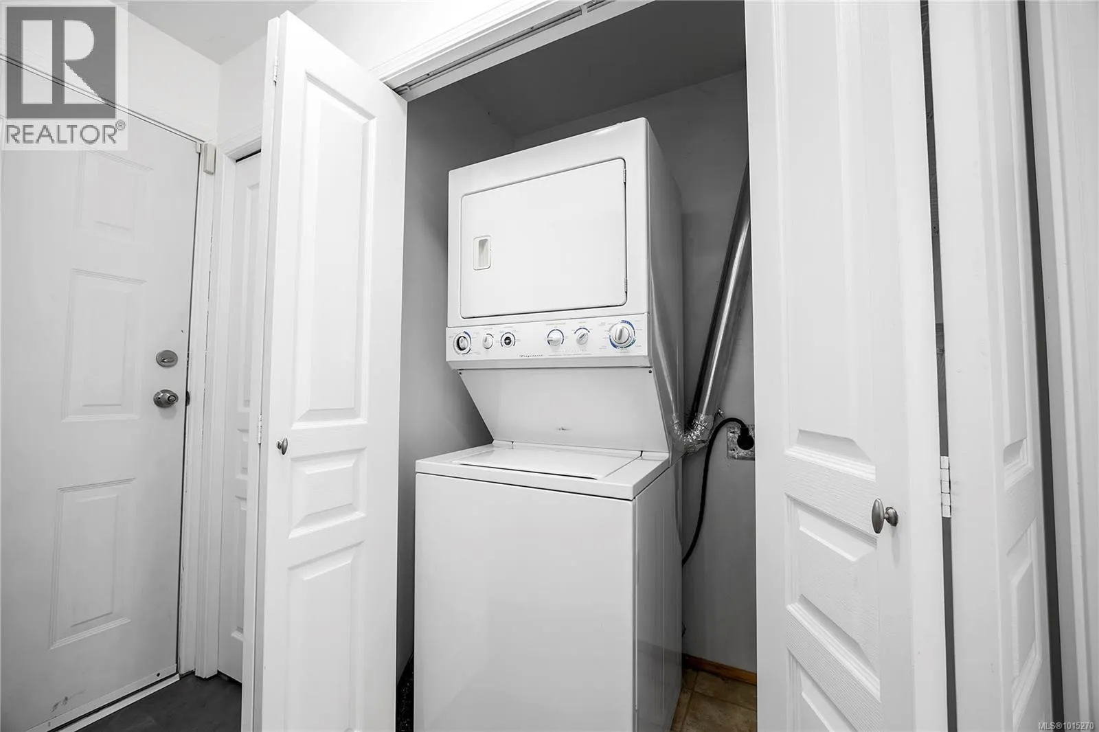 1090 St. David Cres