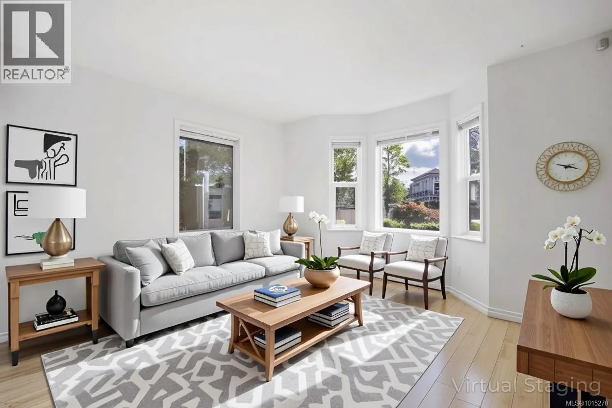 1090 St. David Cres