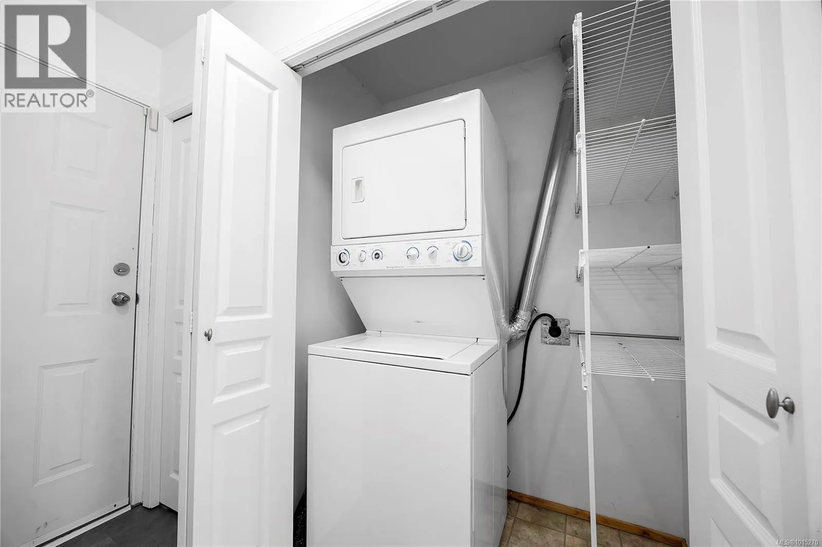 1090 St. David Cres