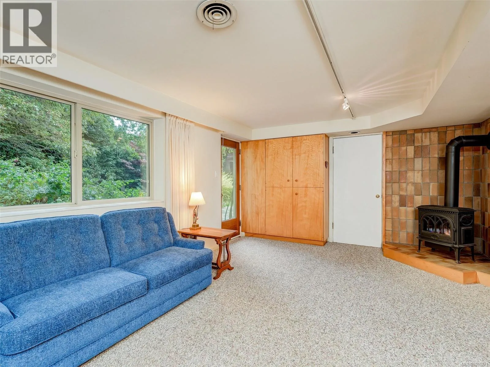1676 St. Francis Wood