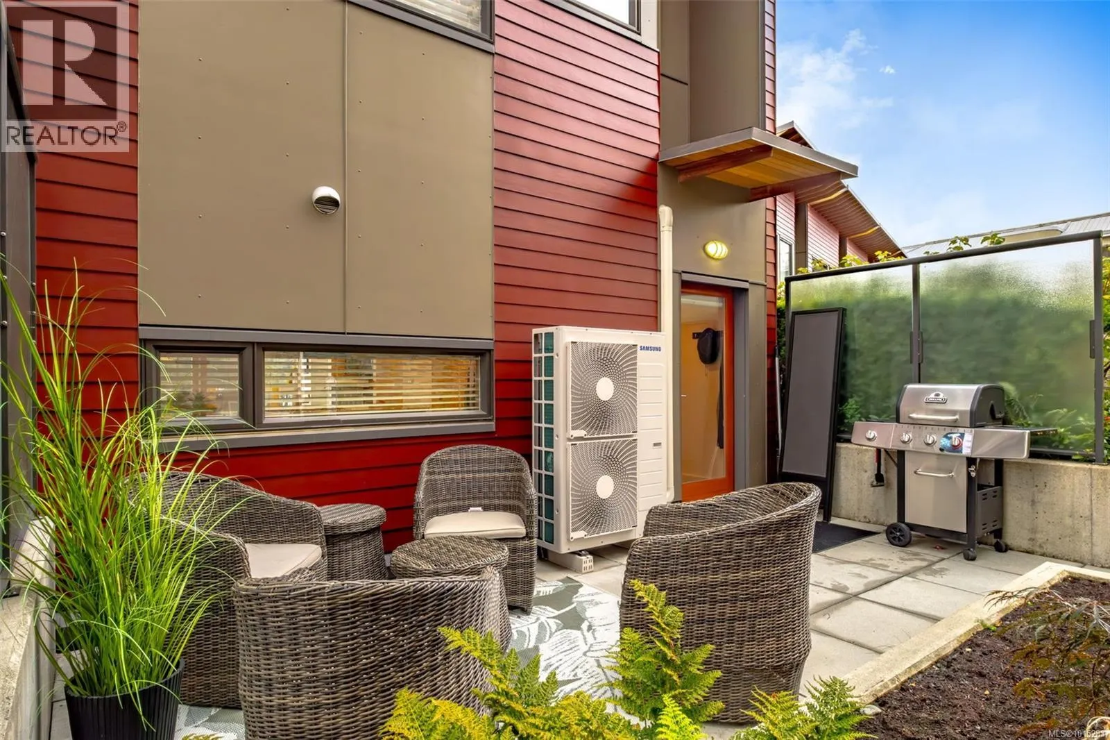 31 Cypress St