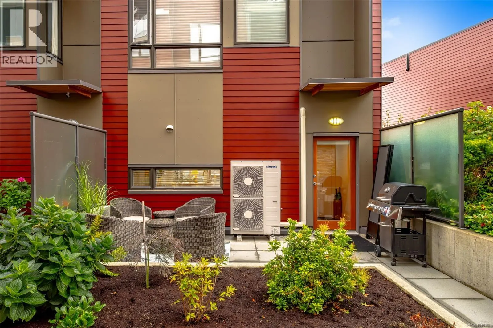 31 Cypress St