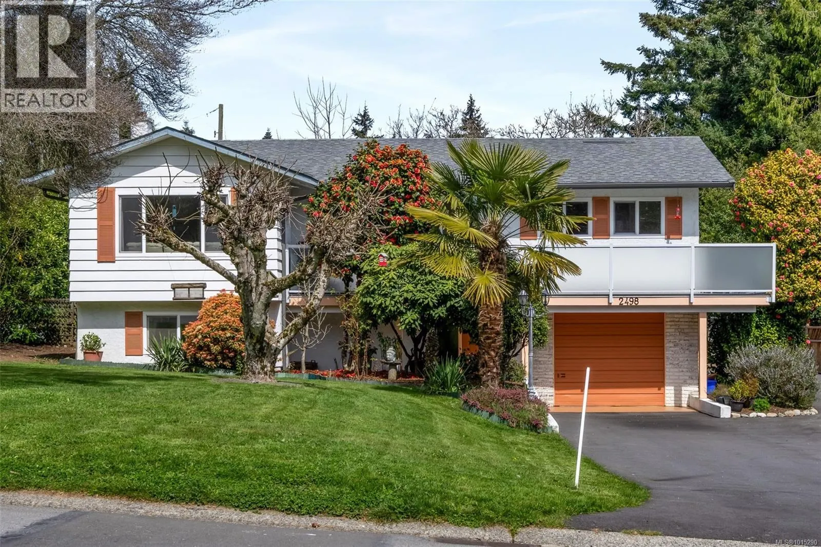 2498 Meadowland Dr