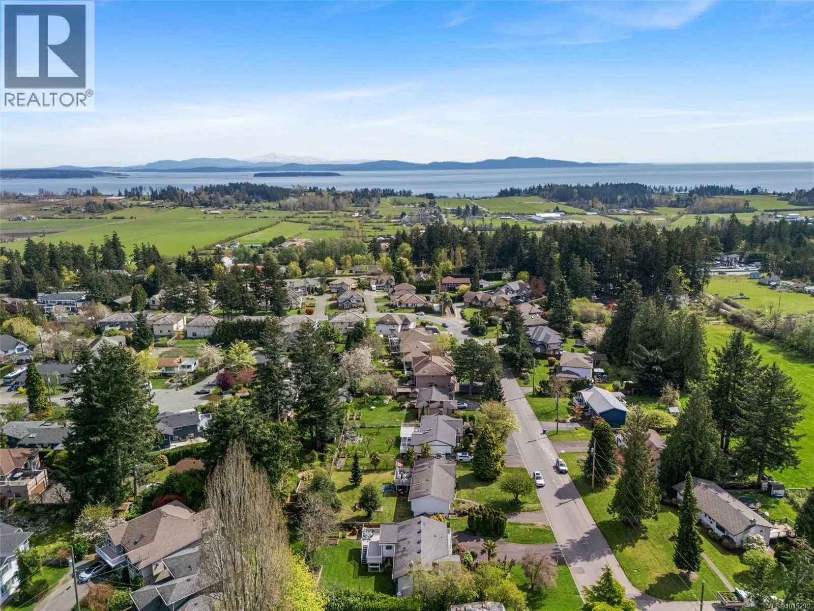 2498 Meadowland Dr
