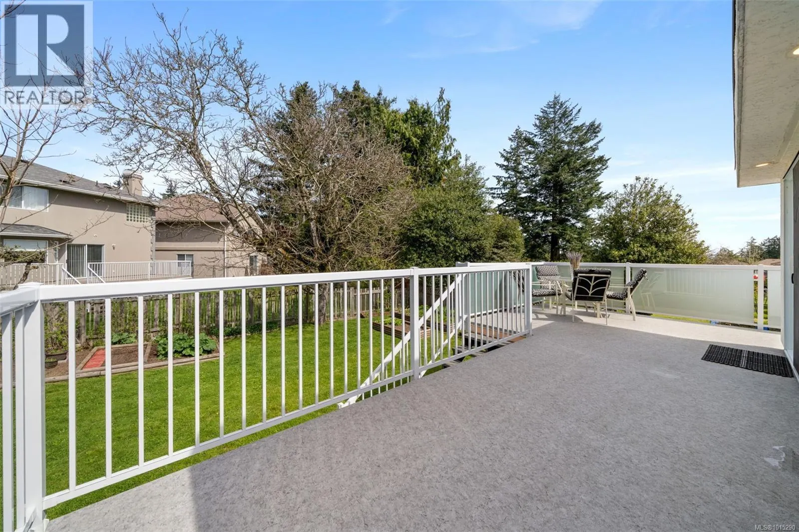 2498 Meadowland Dr