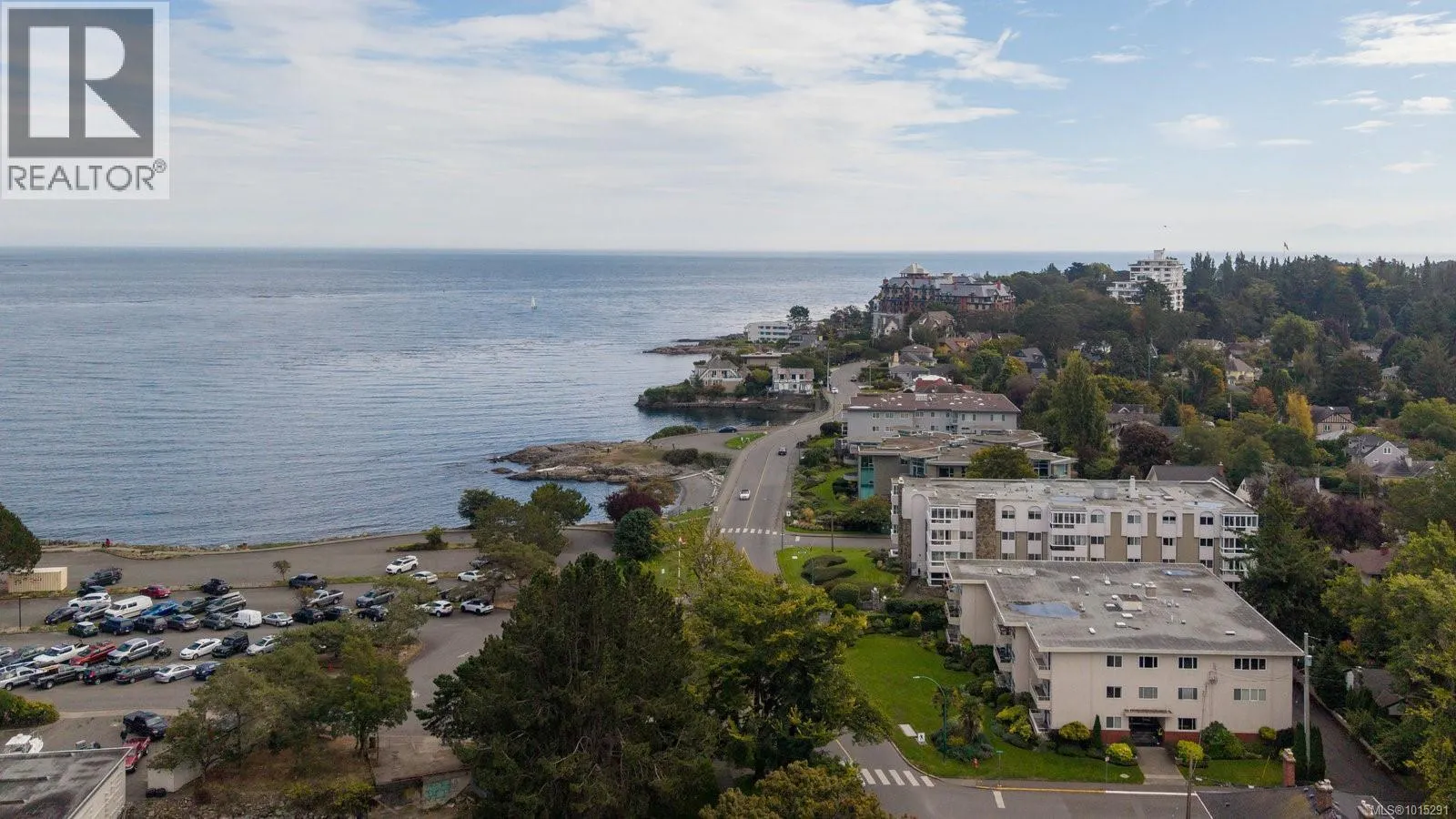 301 1318 Beach Dr