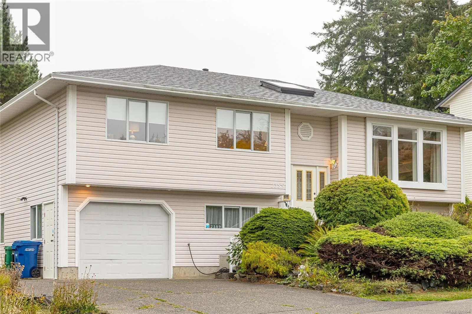 2389 Westhill Pl