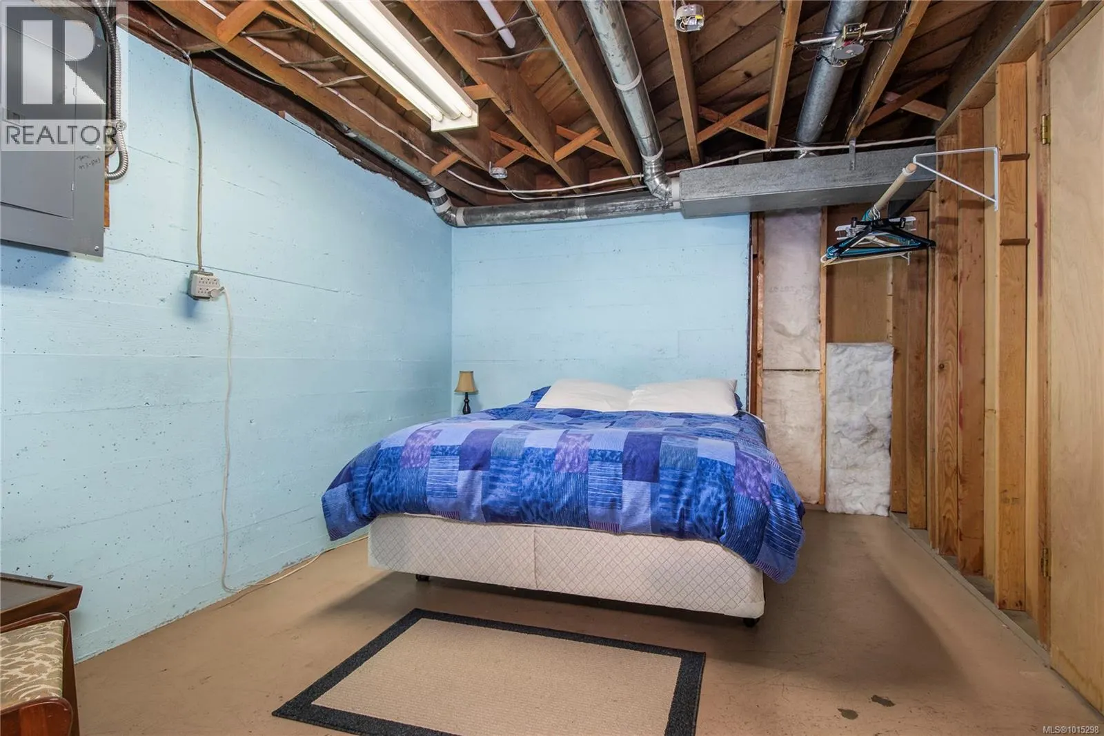 644 8th Ave