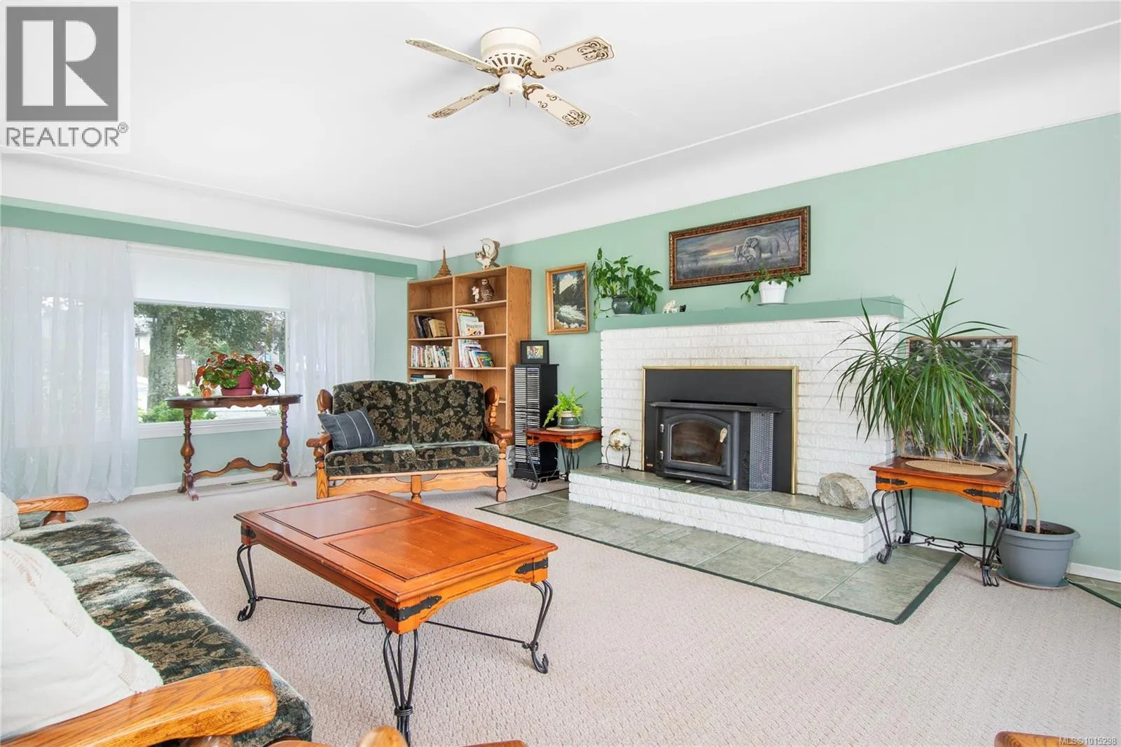 644 8th Ave