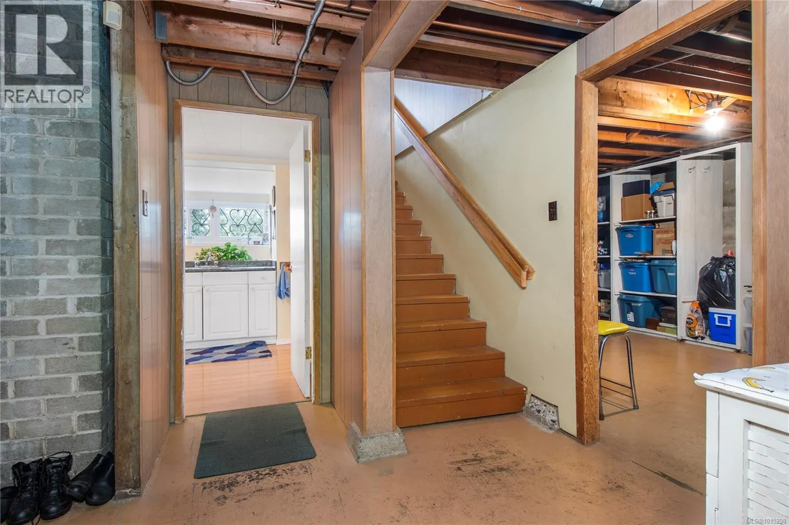 644 8th Ave