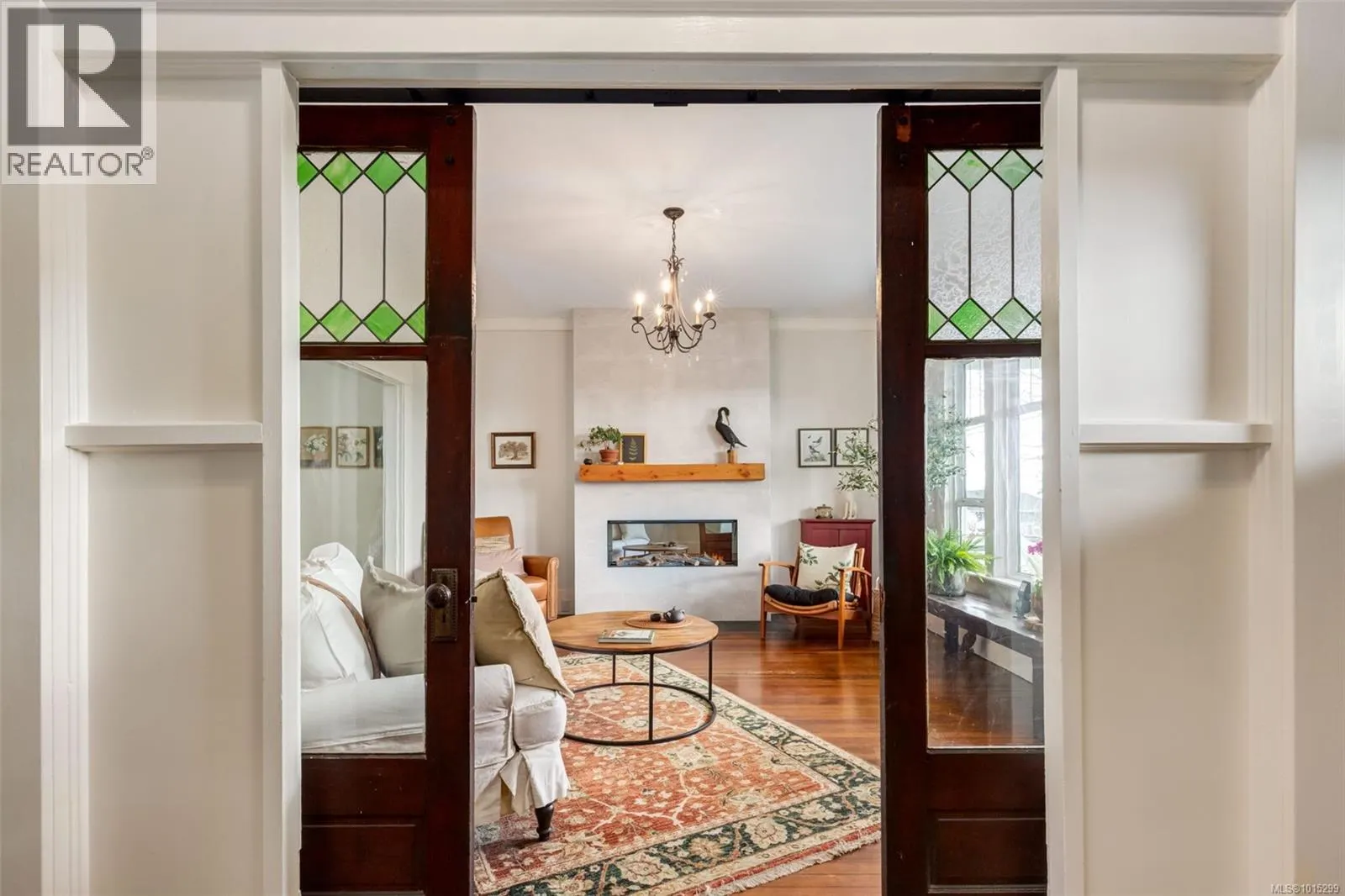 302 Victoria Rd