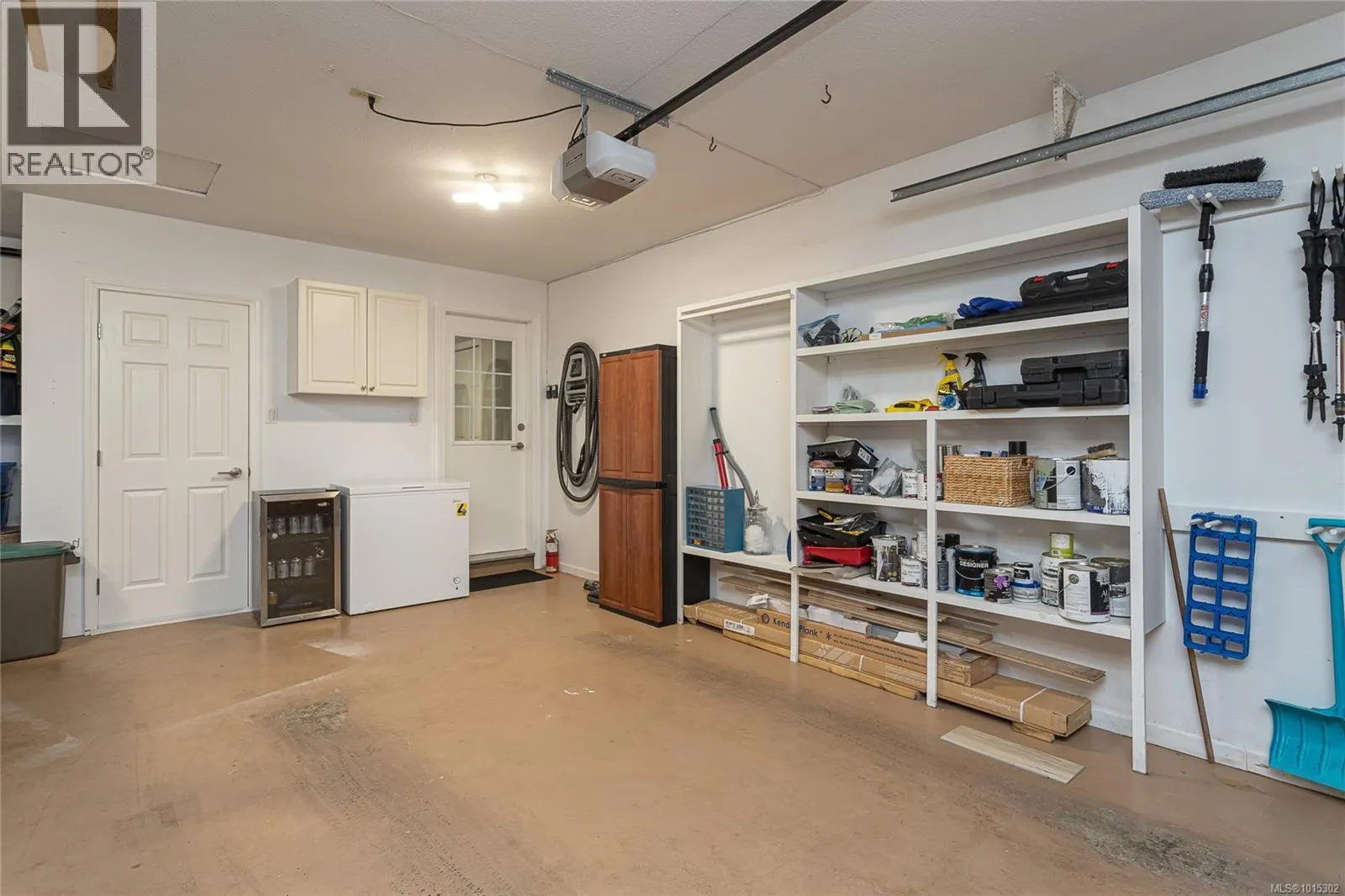 1221 Midiron Close