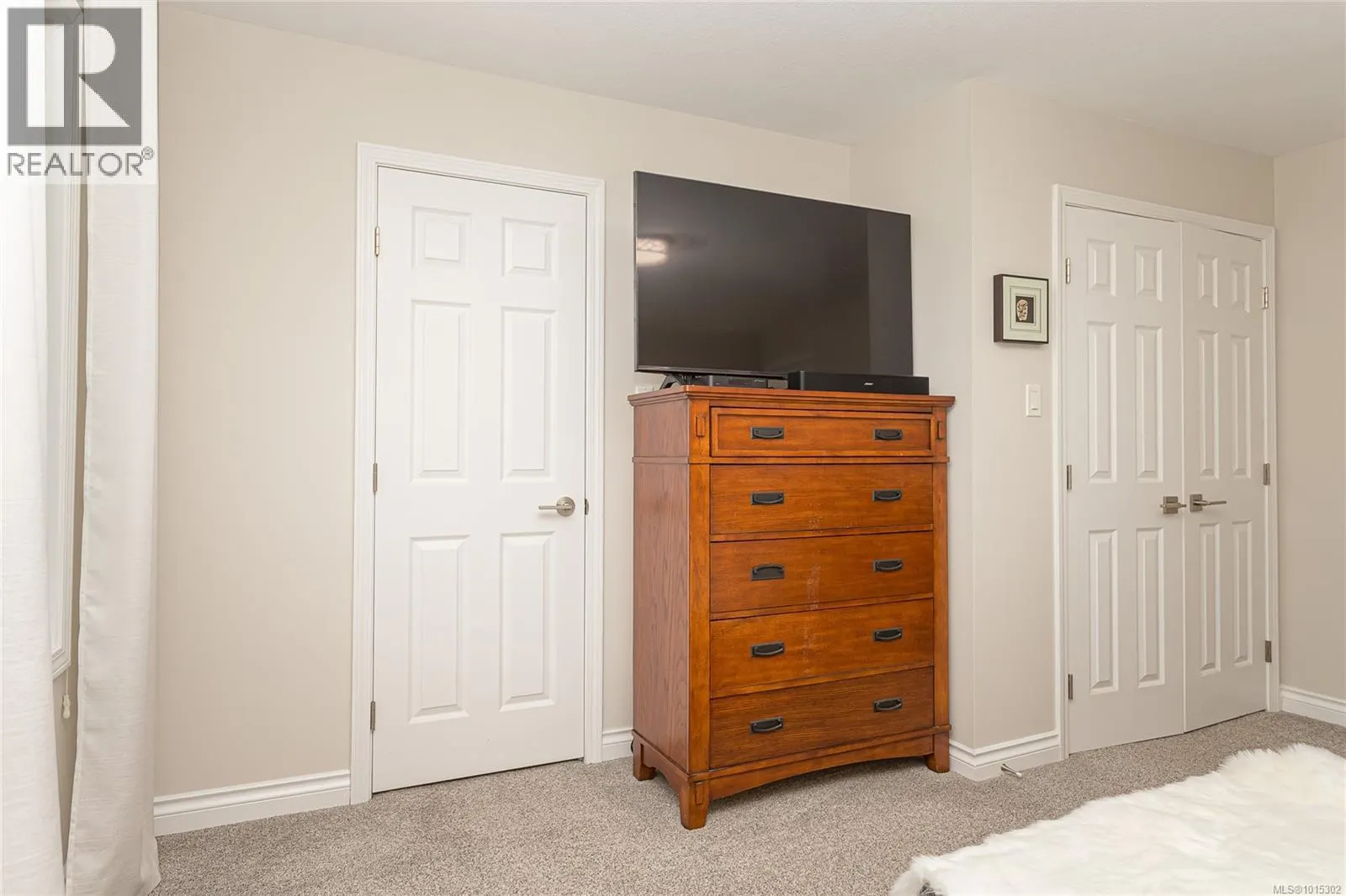 1221 Midiron Close