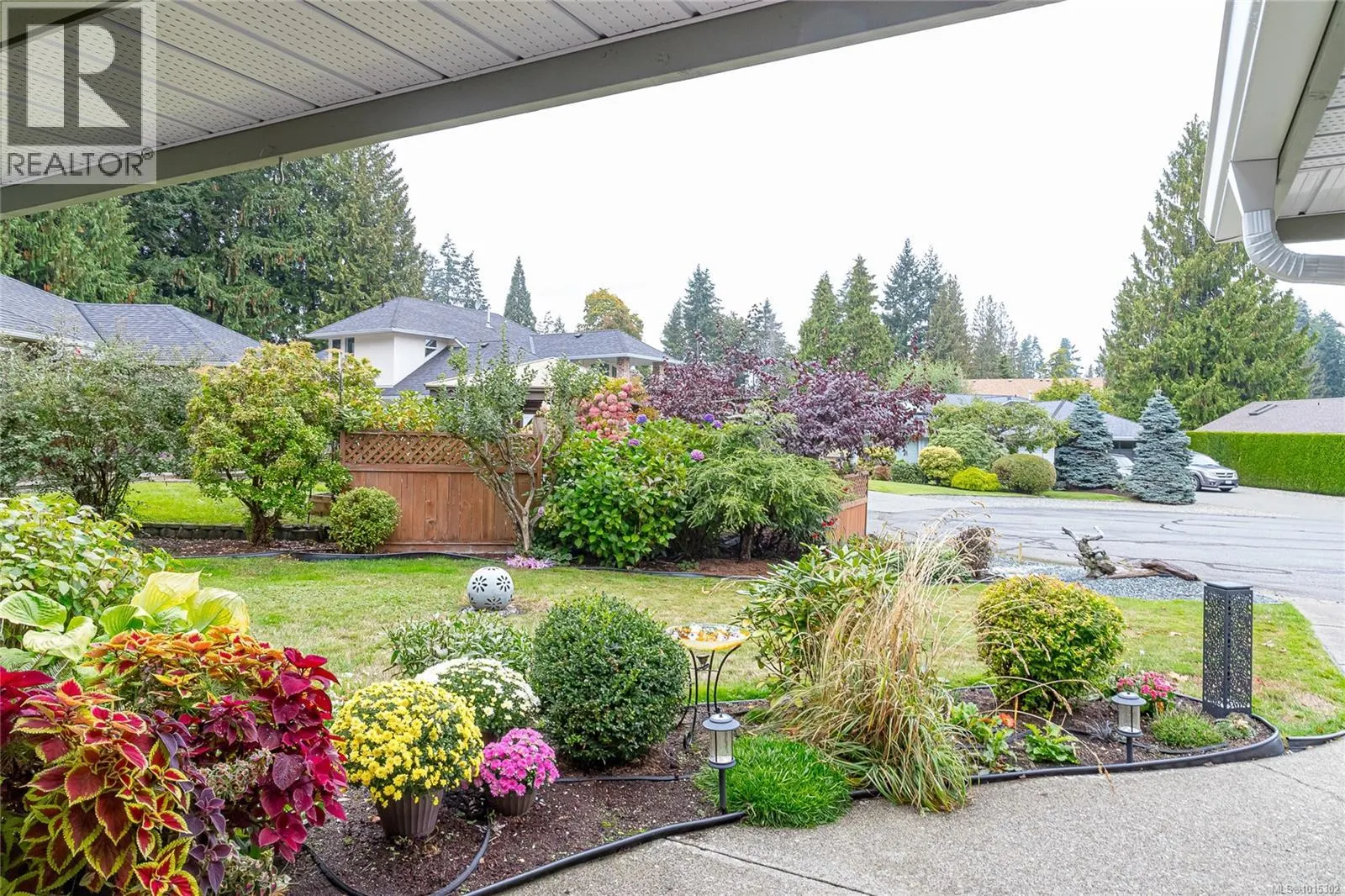 1221 Midiron Close