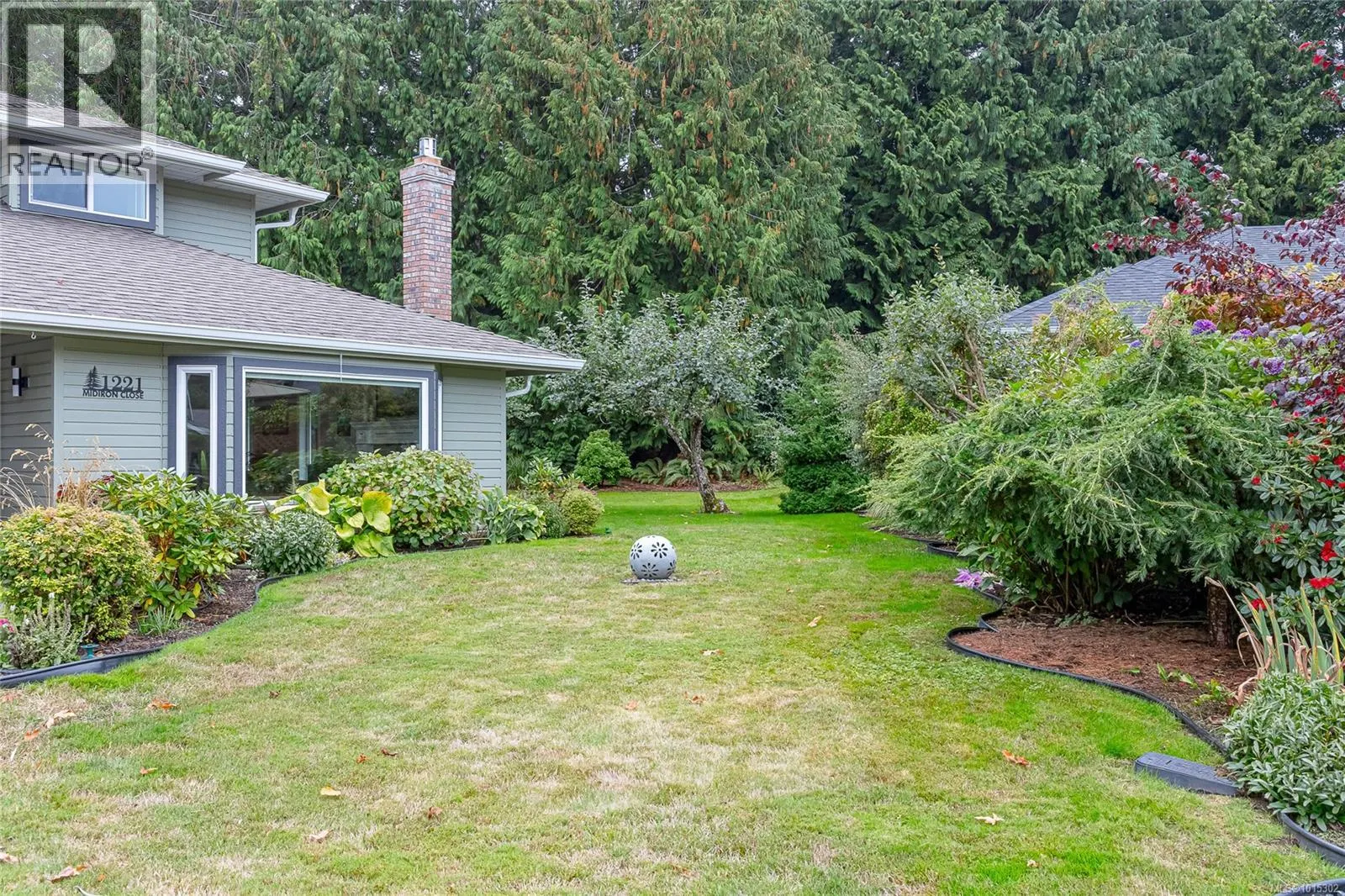 1221 Midiron Close