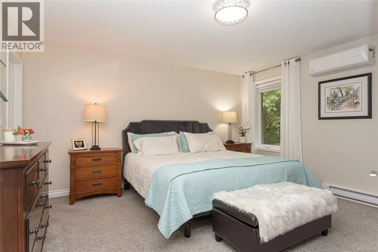 1221 Midiron Close
