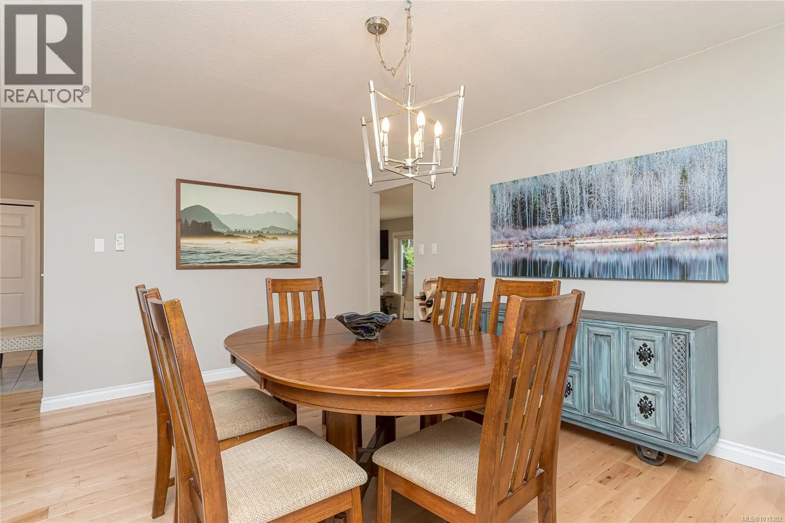 1221 Midiron Close