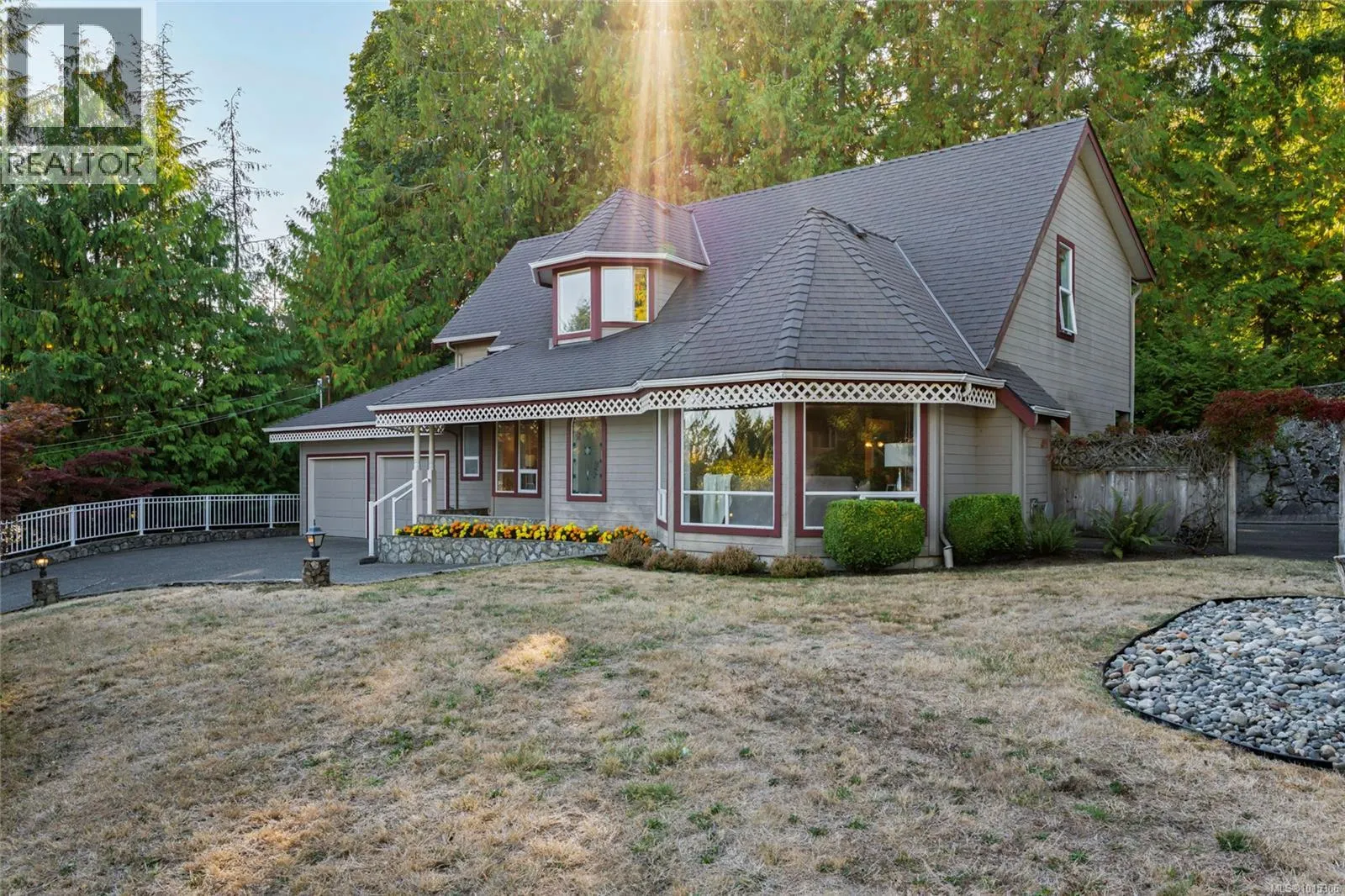 1575 Dean Park Rd