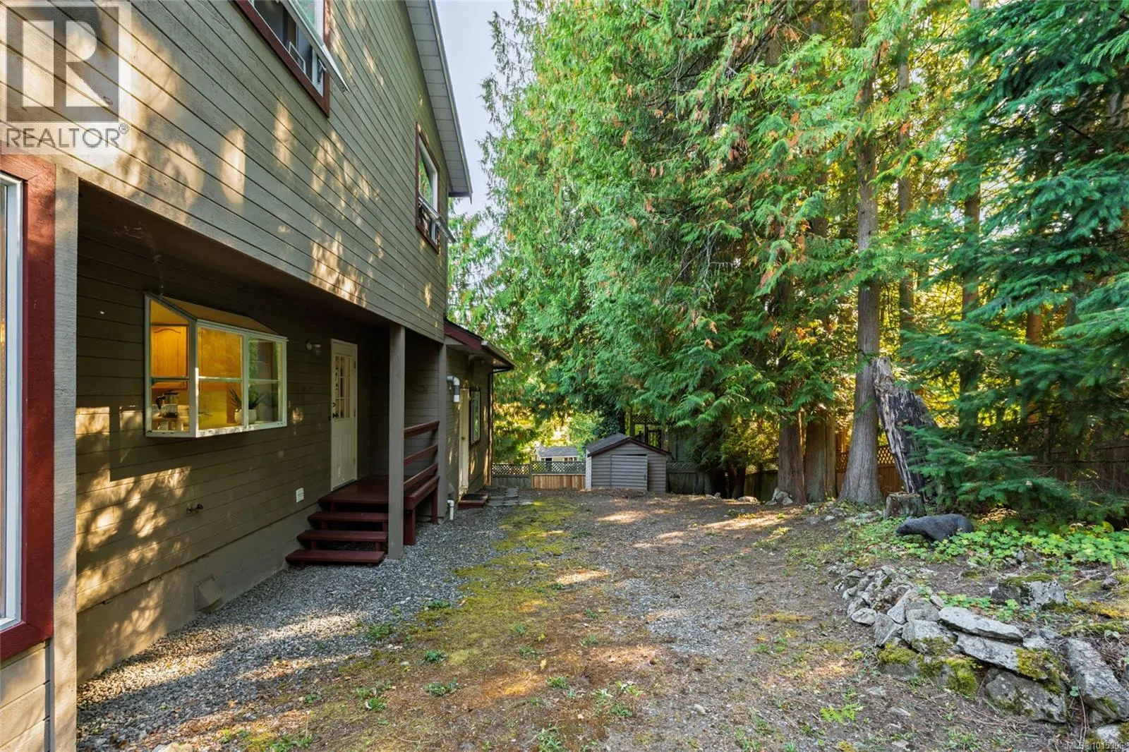 1575 Dean Park Rd