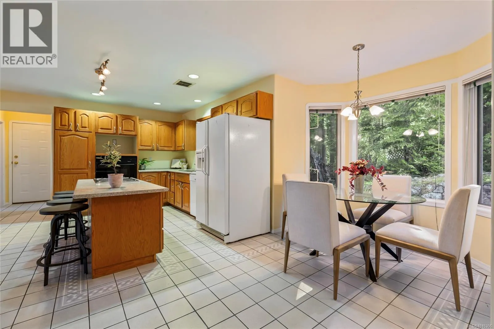 1575 Dean Park Rd