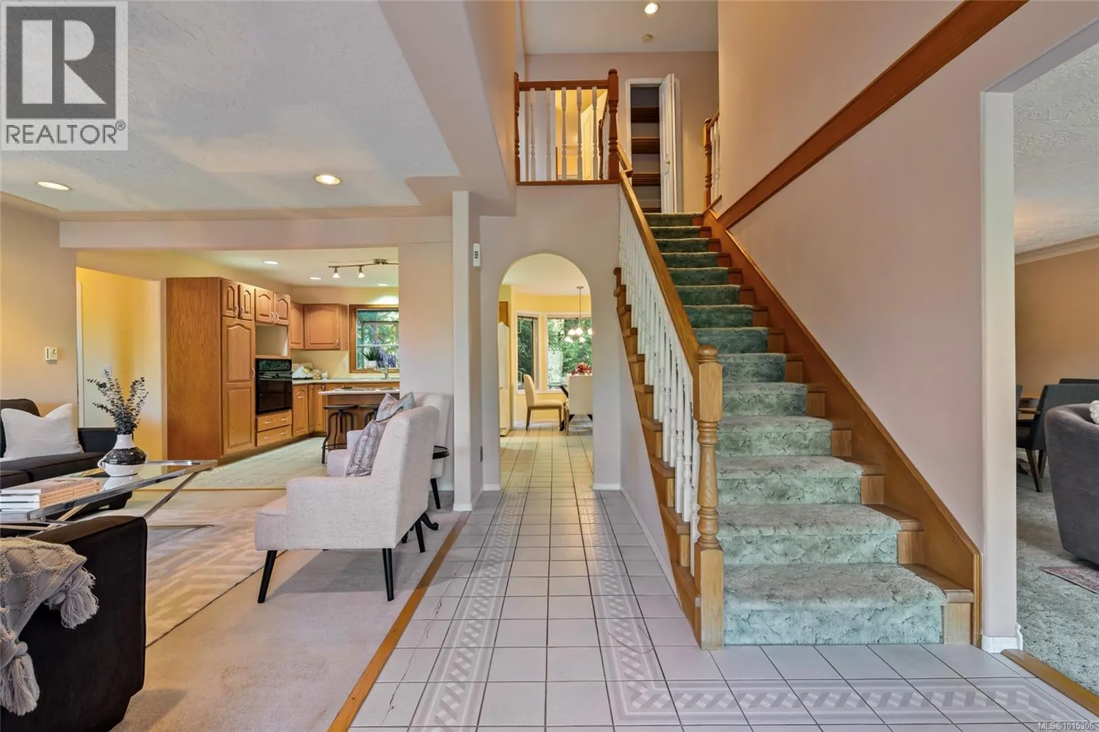 1575 Dean Park Rd