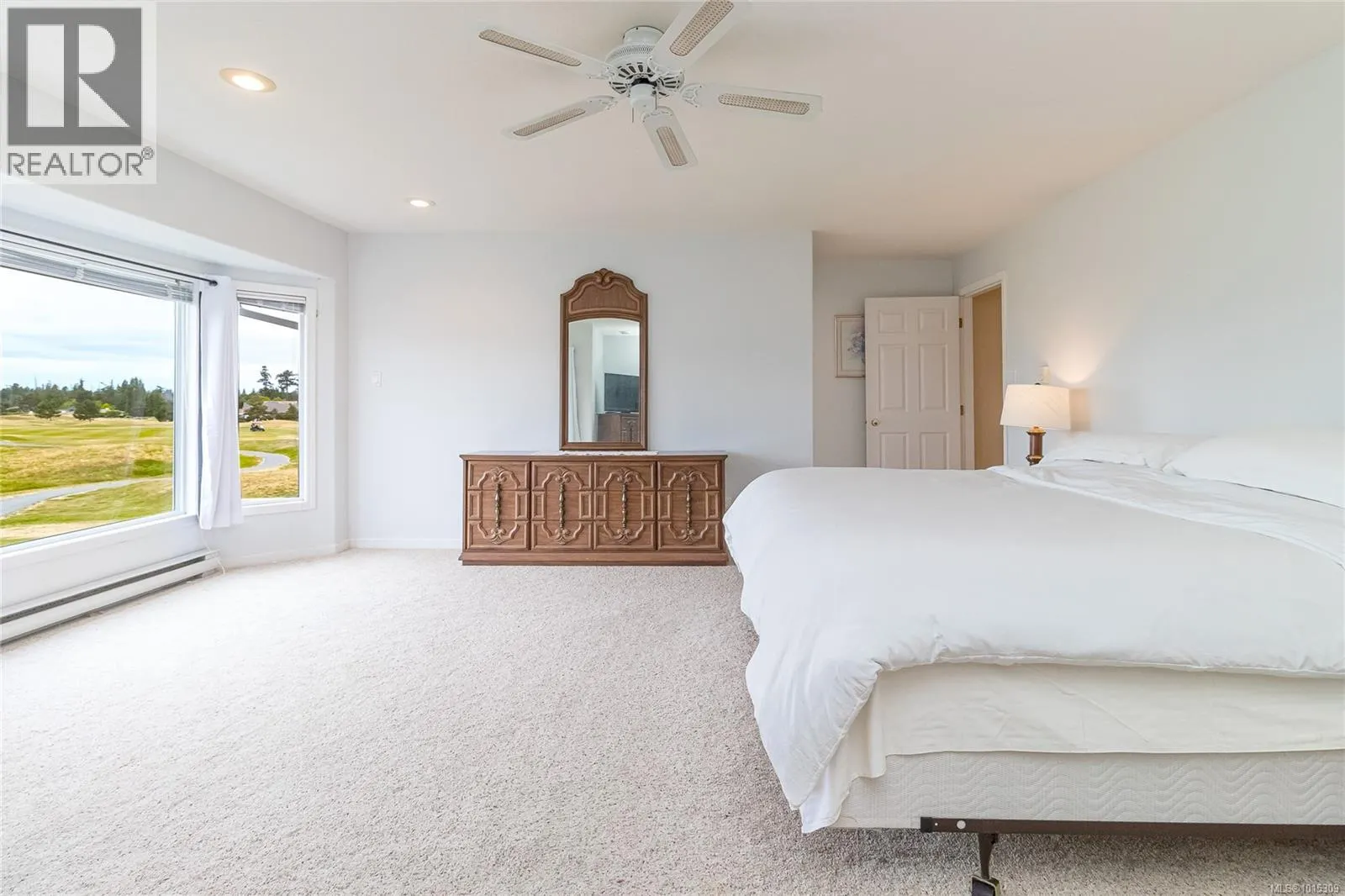 639 Eagle Tree Close