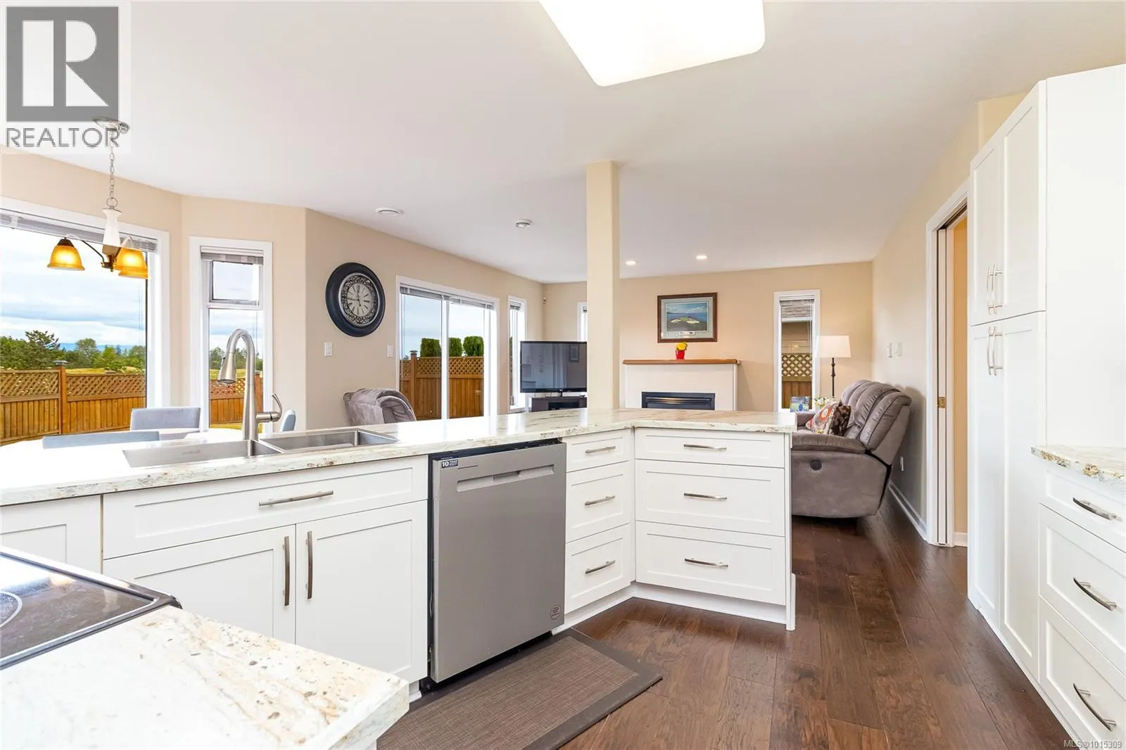 639 Eagle Tree Close