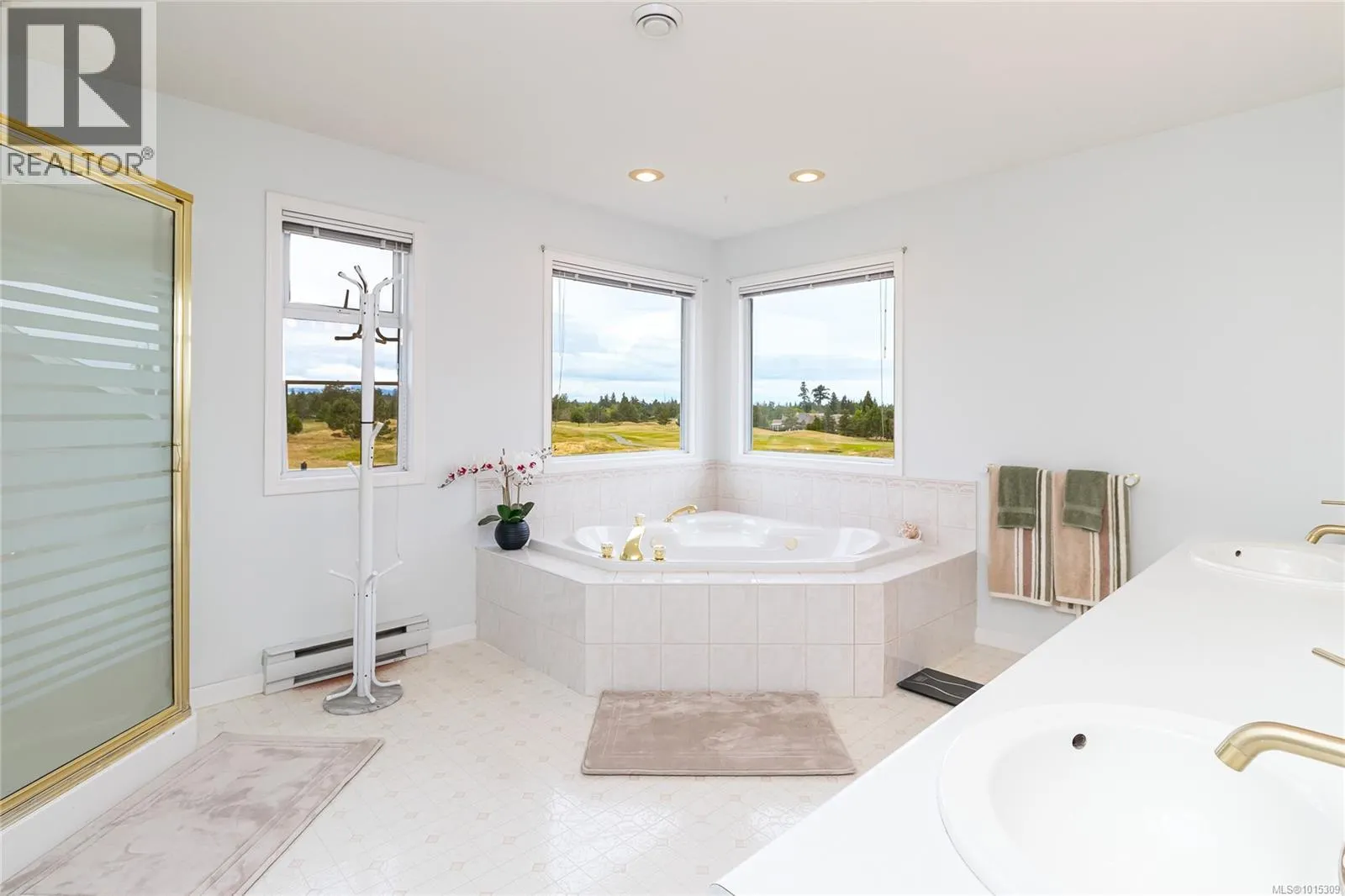 639 Eagle Tree Close
