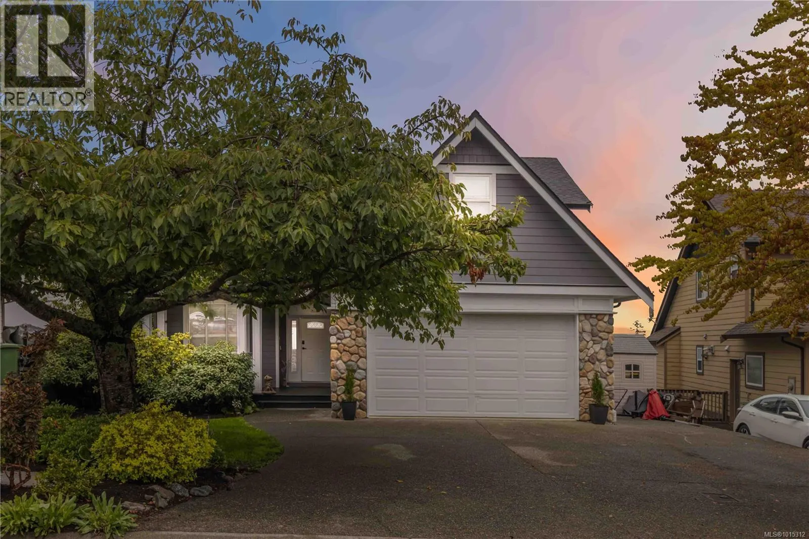 2270 Setchfield Ave